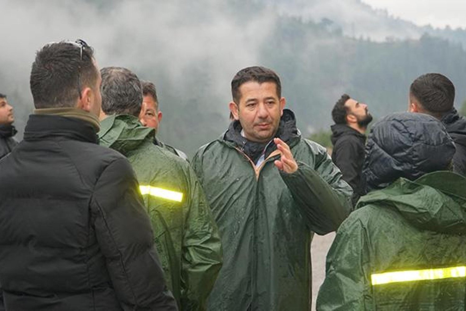 Adana Feke'de Şiddetli Yağış Ve Heyelan Alarmı: Yol ve Helikopter Pisti Çöktü