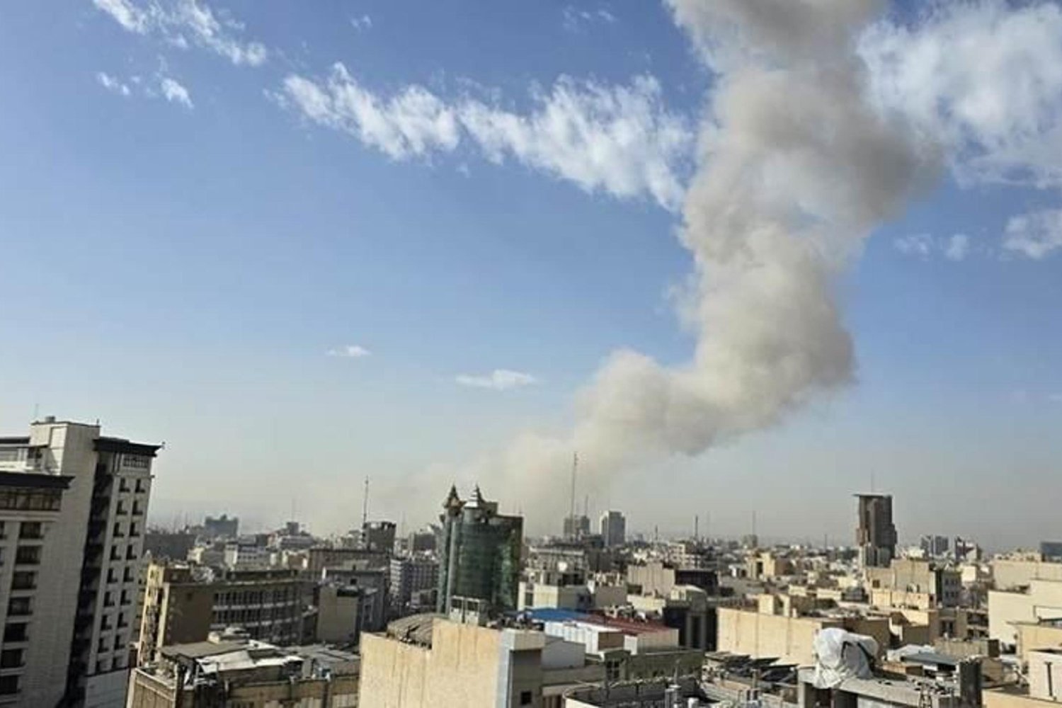 İsrail İran'a Saldırdı! Tahran'da Patlamalar, Tel Aviv'de Sirenler