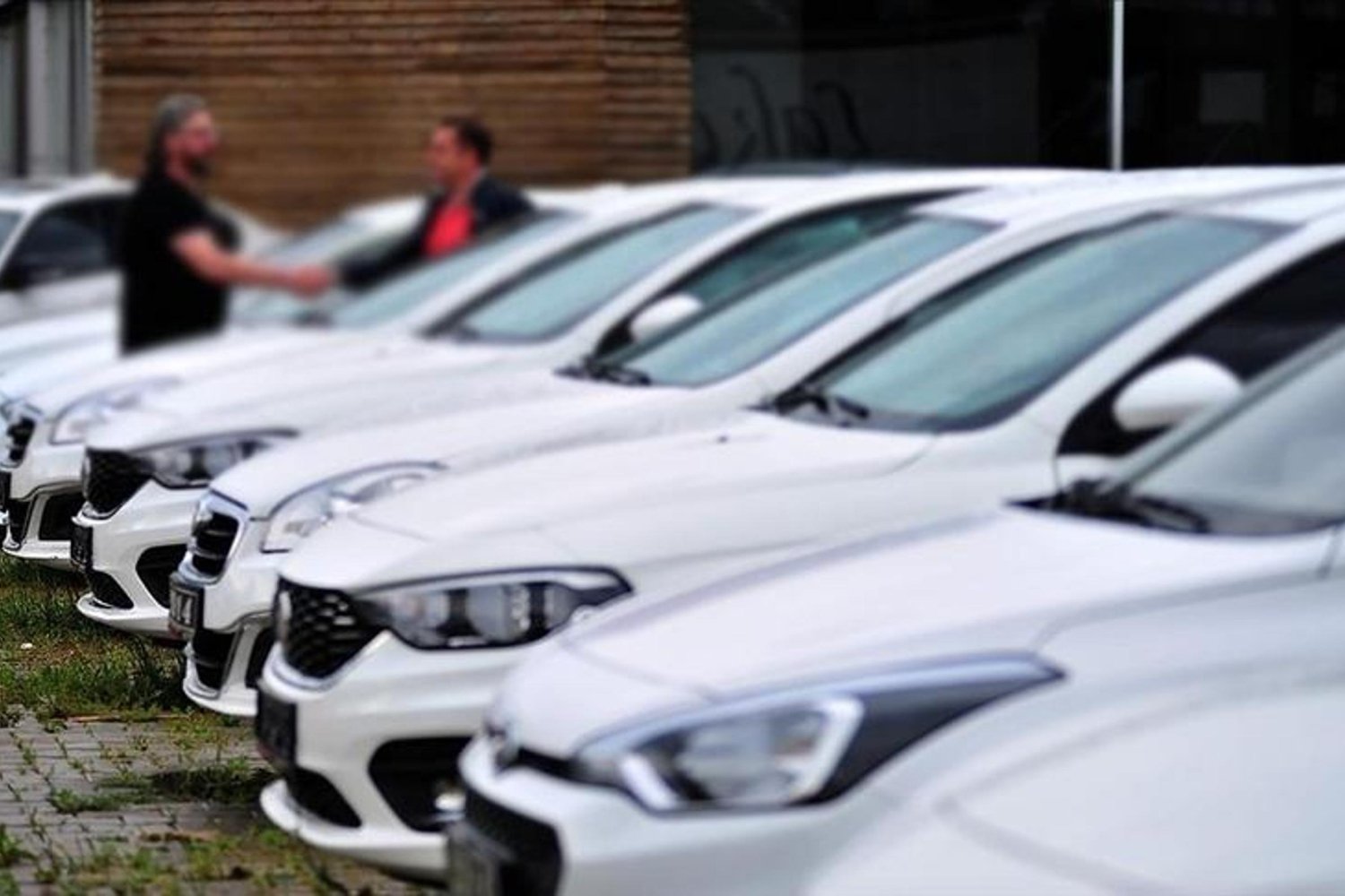 Otomobil Satışları Ocak 2026'da Yüzde 9,14 Arttı, Elektrikli ve SUV Modelleri Liderliğe Oynuyor