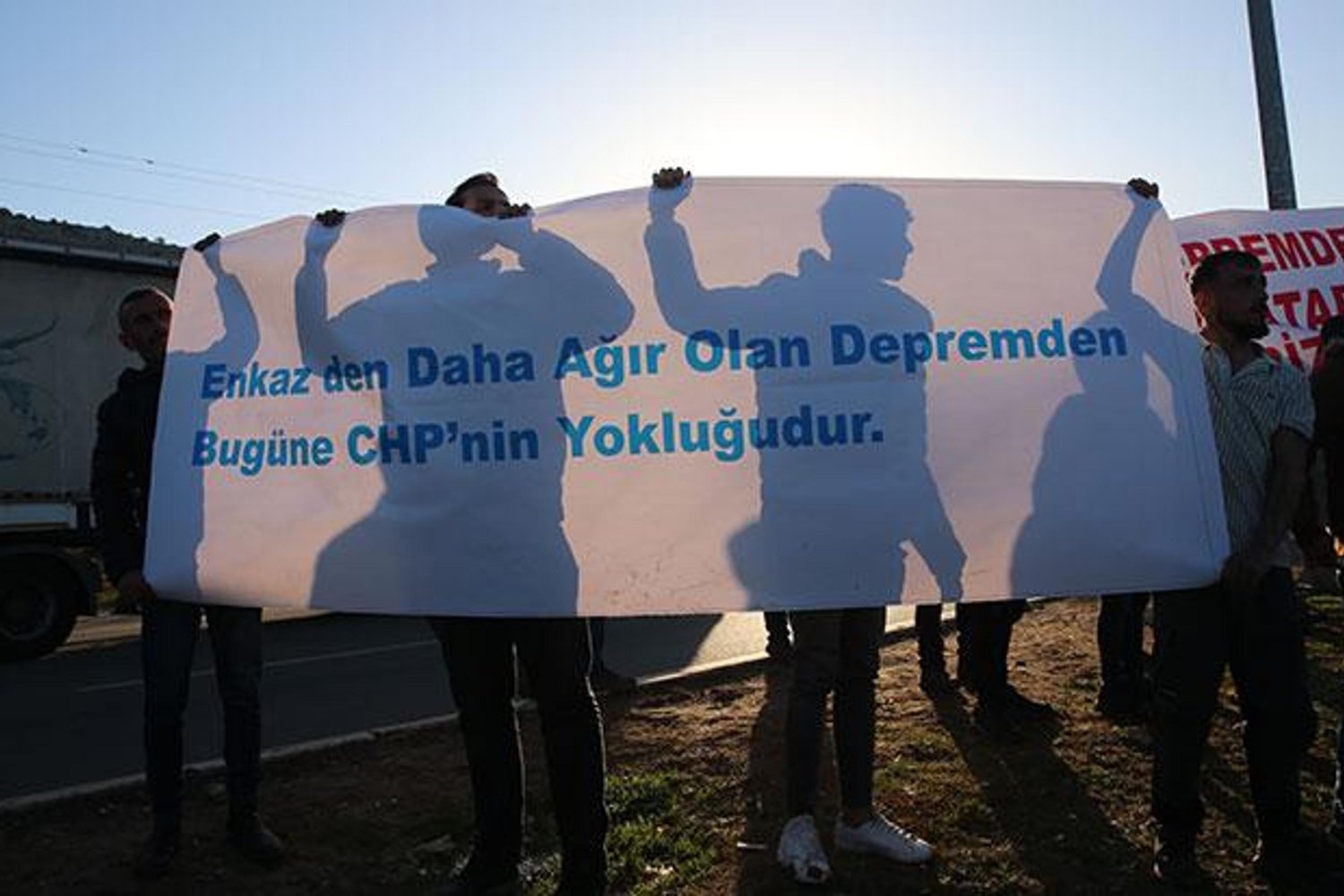 Özgür Özel Hatay'da Seçim Zaferini Vurguladı: 47 Yıl Sonra Birinci Parti