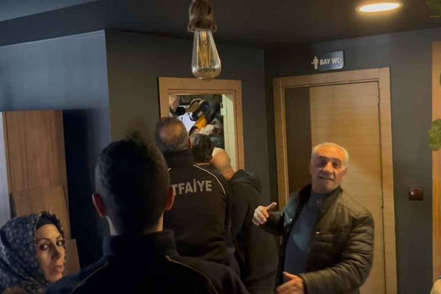 İşyerinde Feci Düşme: Havalandırma Boşluğuna Düşen Çalışan Güvenliğe Alındı