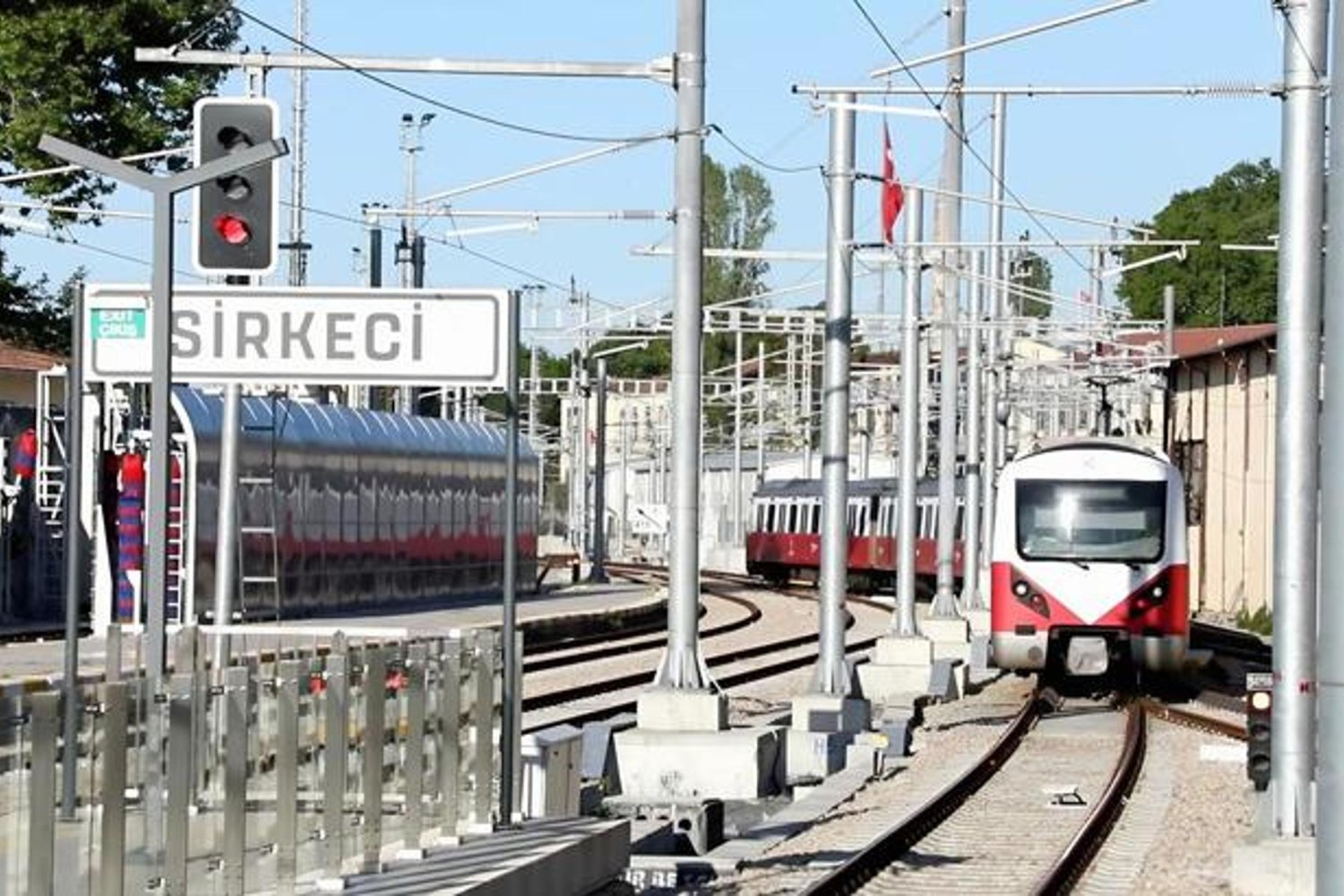 Tarihi Doku Korunarak Açıldı: Sirkeci-Kazlıçeşme Raylı Sistemi 8 Milyonu Aştı