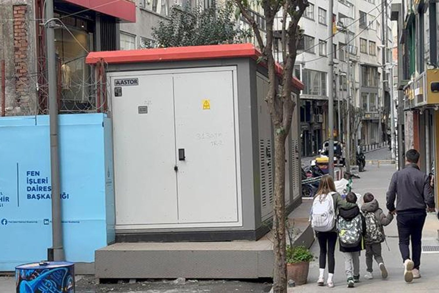 İBB Trafo Sorunu Çocukların ve Esnafın Gününü Zehrediyor