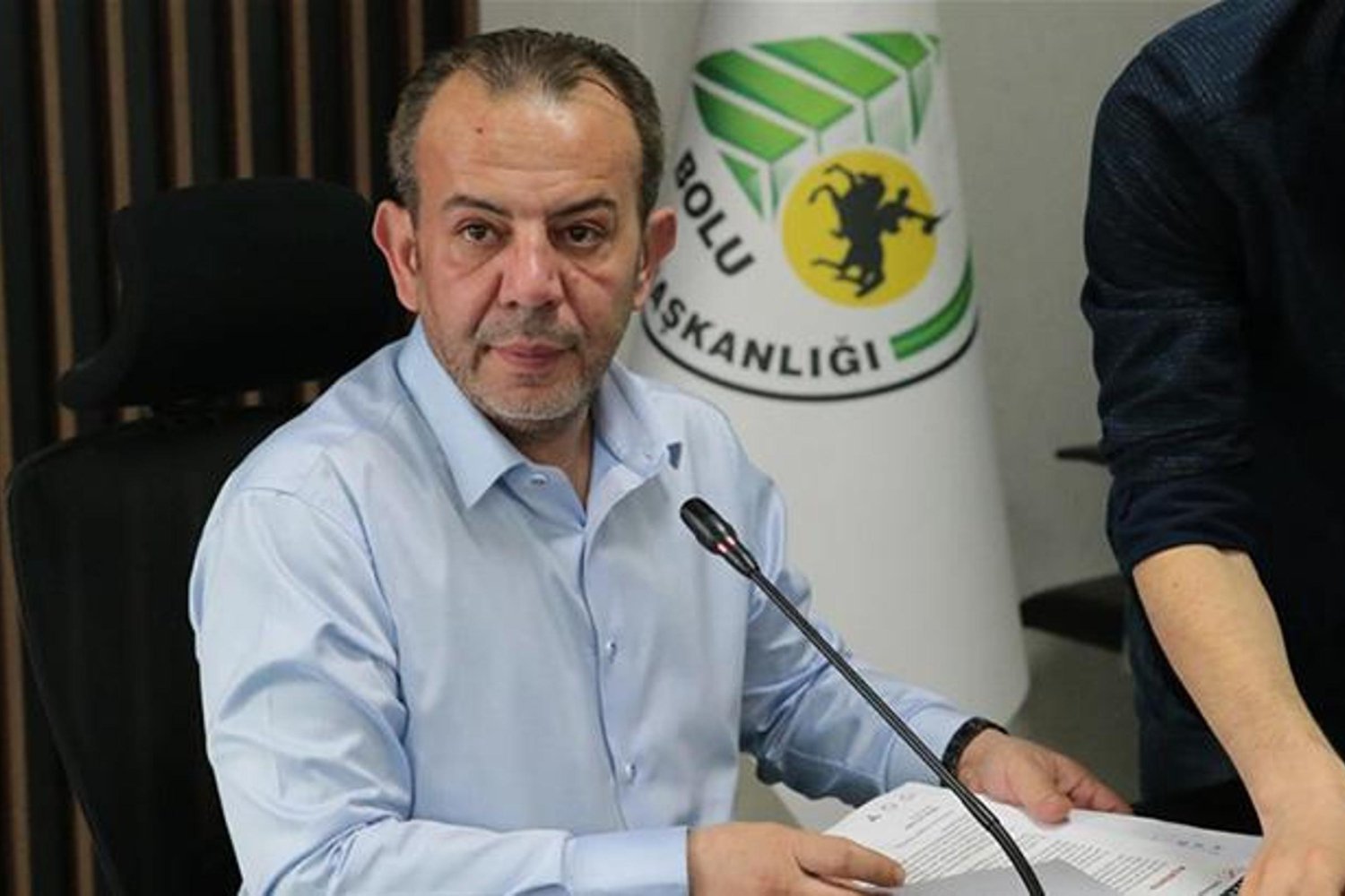 Bolu Belediye Başkanı Tanju Özcan'dan Gözaltı Şoku: Jandarma Tarafından Gözaltına Alındı
