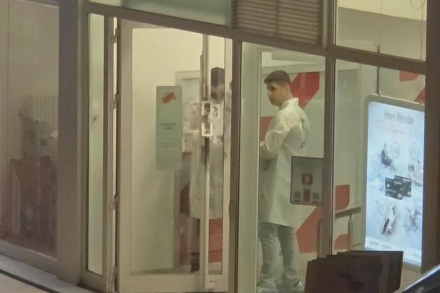 Eminönü'nde Banka Soygunu: 112 Bin Lira Çalındı