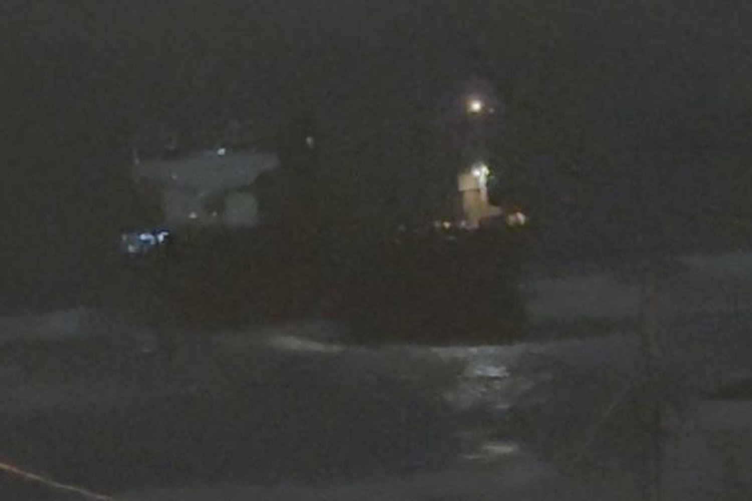 Sarıyer Kısırkaya'da Yük Gemisi Karaya Oturdu, Kurtarma Çalışmaları Sürüyor