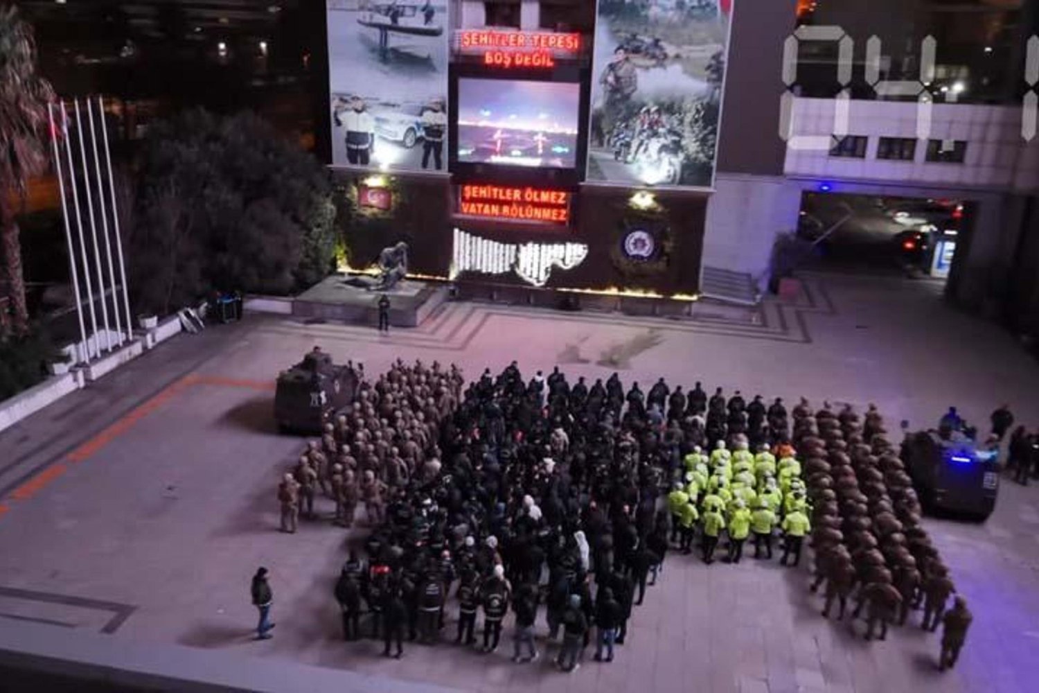 İstanbul'da Uyuşturucu Satışına Yapay Zeka Destekli Operasyon: 305 Gözaltı!