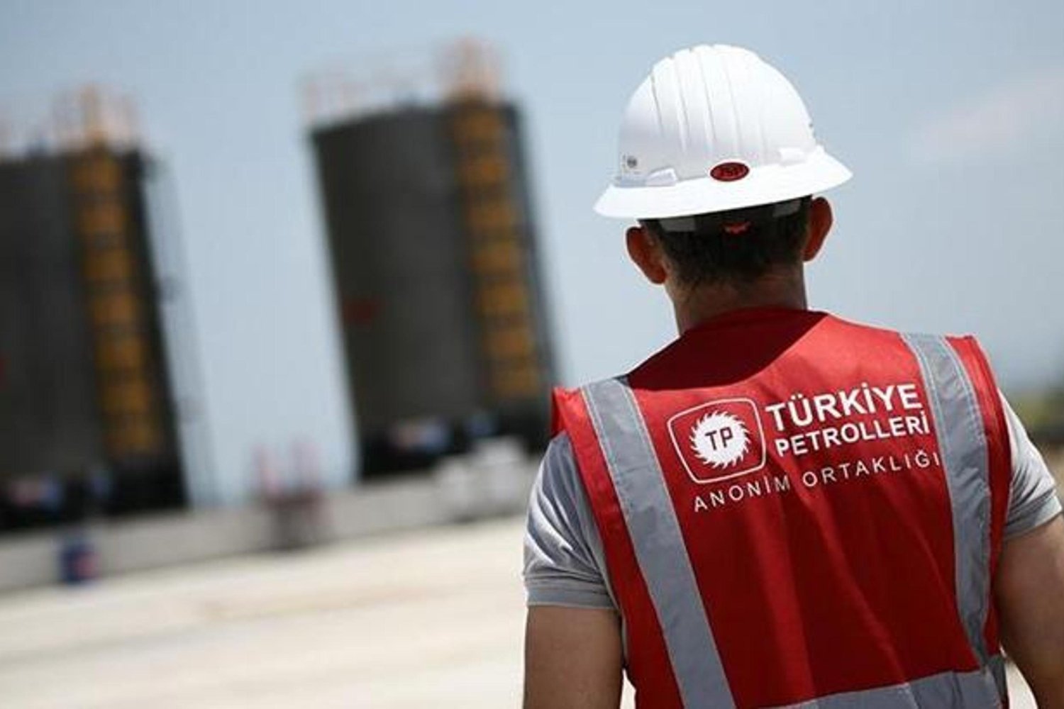 Ünlü Şarkıcı Ebru Gündeş'in Şok Estetik Hamlesi!