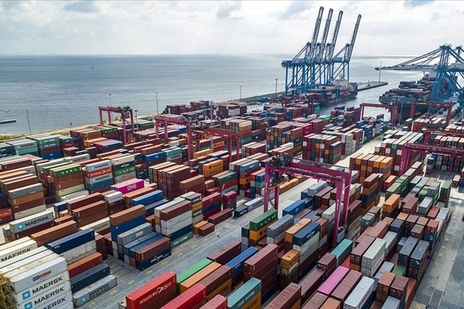 Ocak Ayında Türkiye'nin En Çok İhracat Yapan İlleri ve Sektörler Gündemde