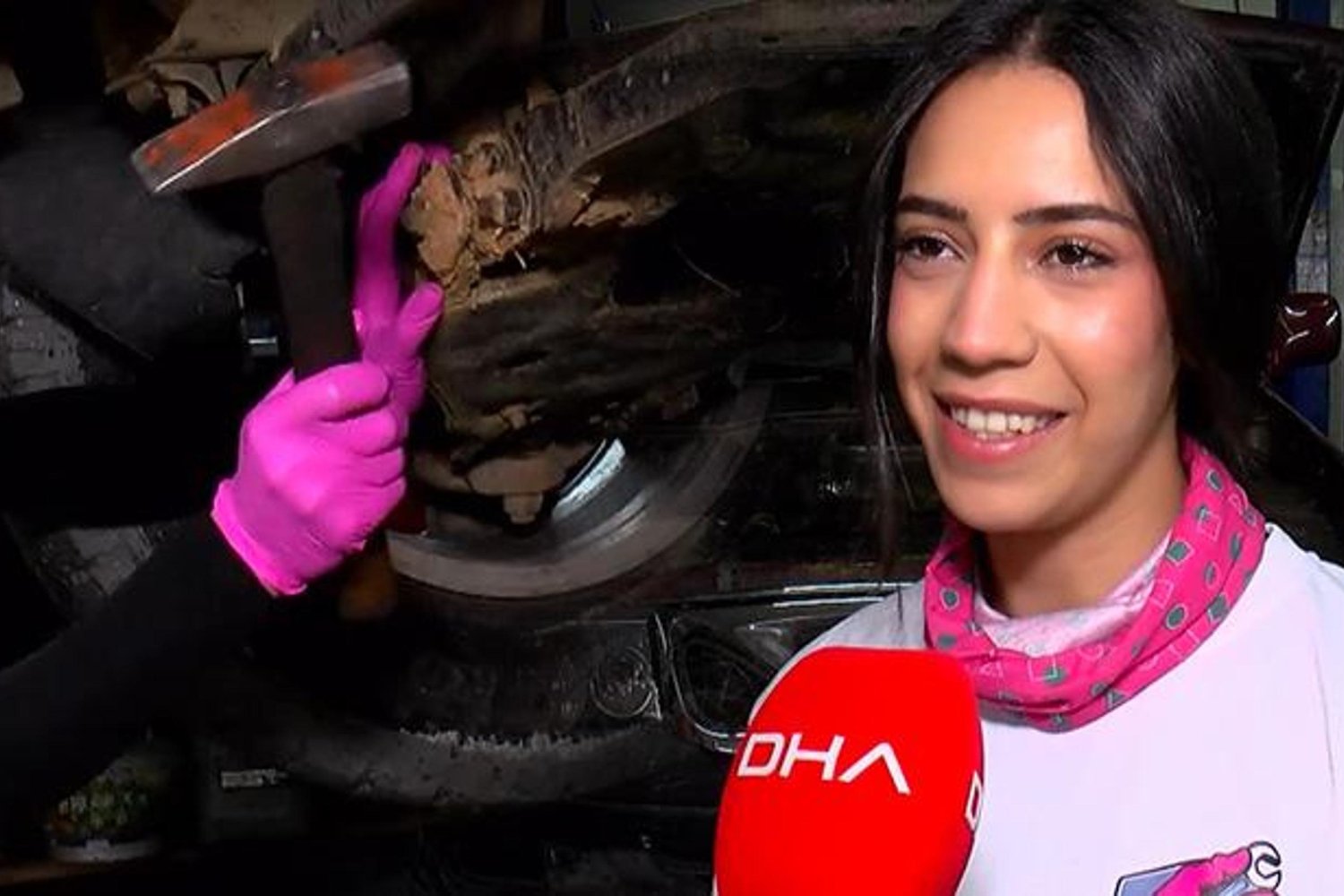 Kadınlar Otomotiv Sektöründe Devrim Yaratıyor: İlk ve Tek Kadın Teknisyen İnci'den İlham Verici Hikaye