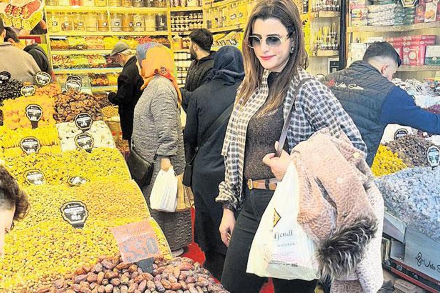 Ramazan'da Eminönü'nde Fiyatlar Şaşırtıyor: Hurma ve Kuruyemişte Yüksek Artış!