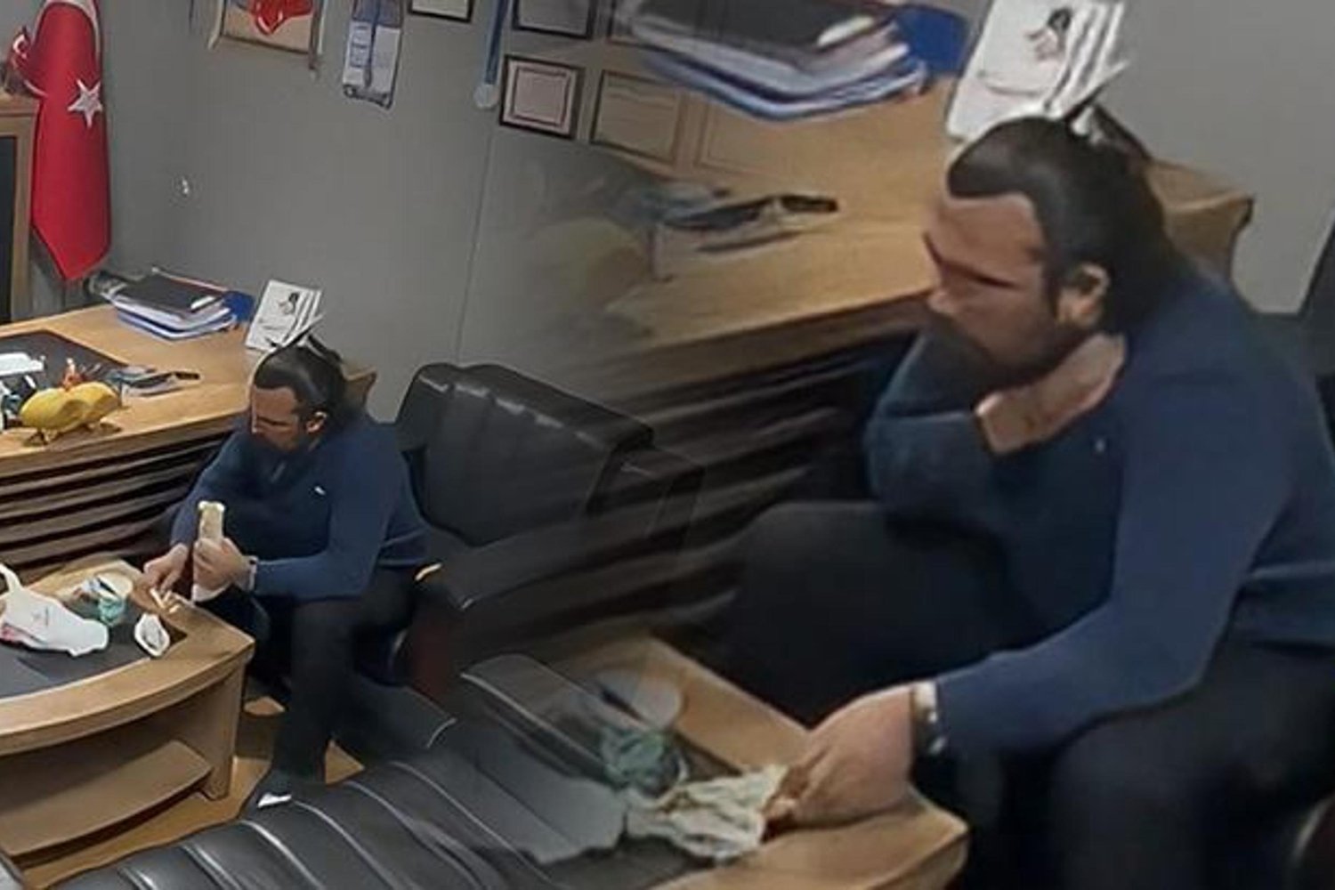 Kendi Kendine Heimlich Manevrası ile Hayat Kurtaran Adam Şaşırttı