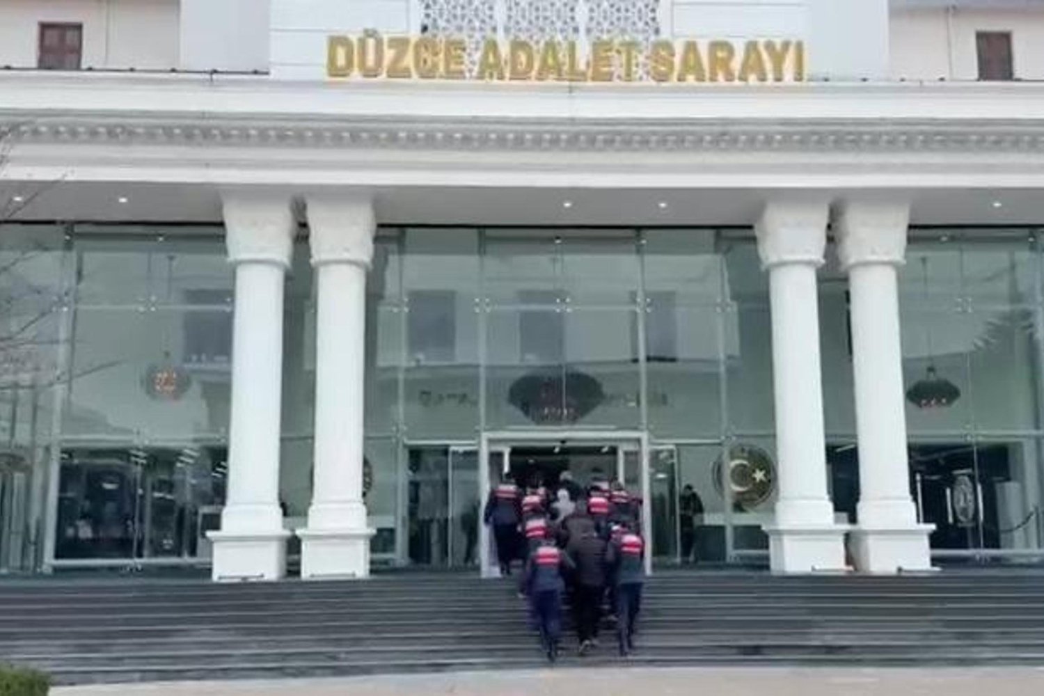 Dünyayı Şoke Eden Dolandırıcılık Operasyonu: 20 Milyon Liralık Vurgun Çıkartıldı