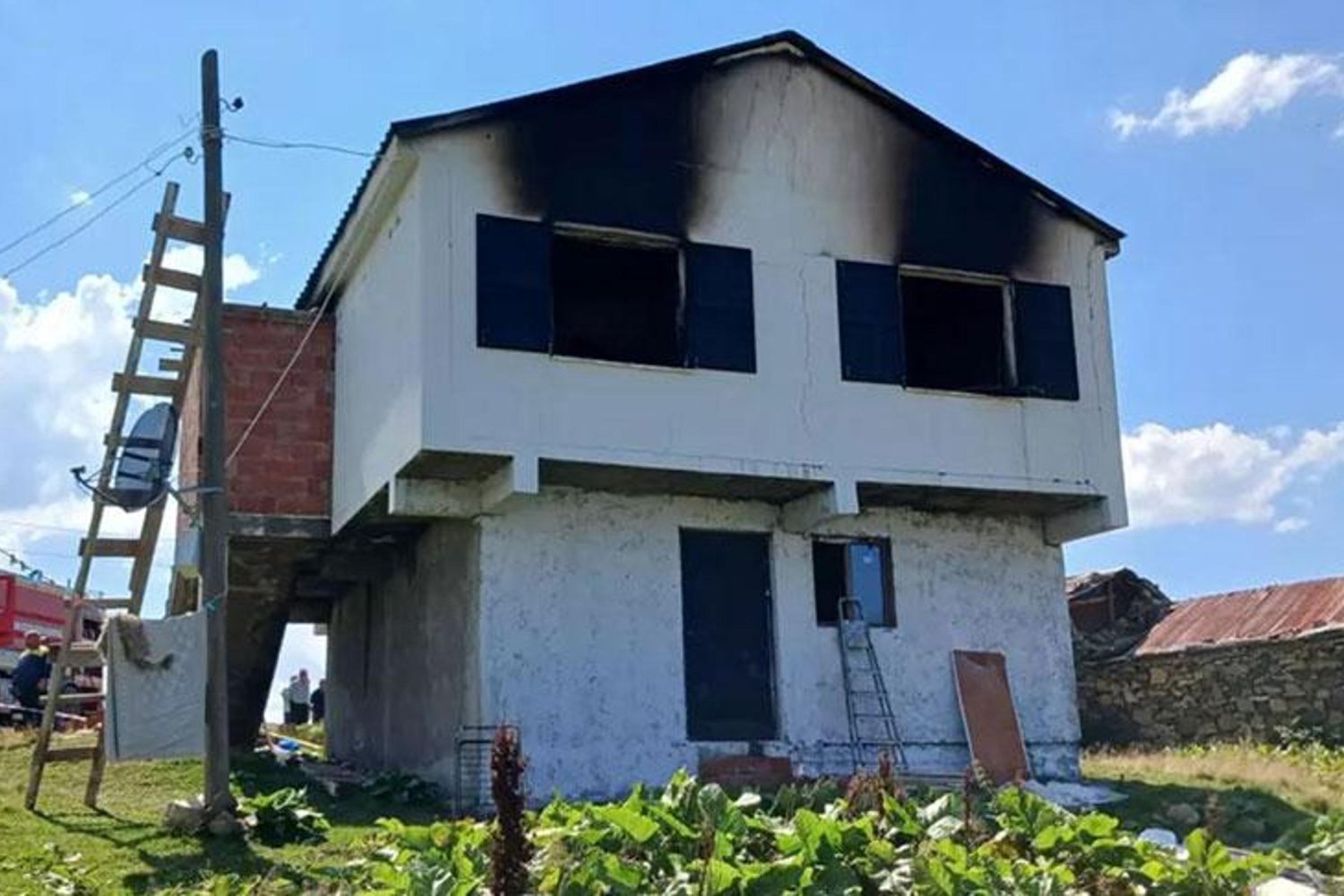 Trabzon'da Aile Katliamı: Yangın ve Cinayetler Şoke Etti