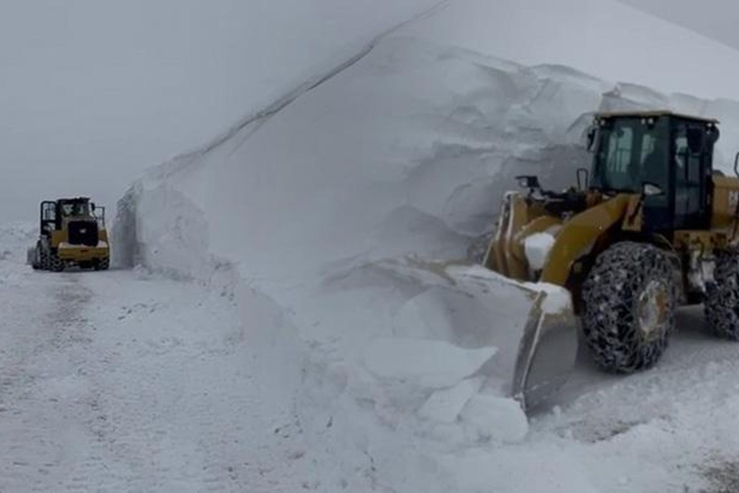 Yalınca Mahallesi Yolu Yoğun Karla Mücadelede Zorluklar Yaşadı