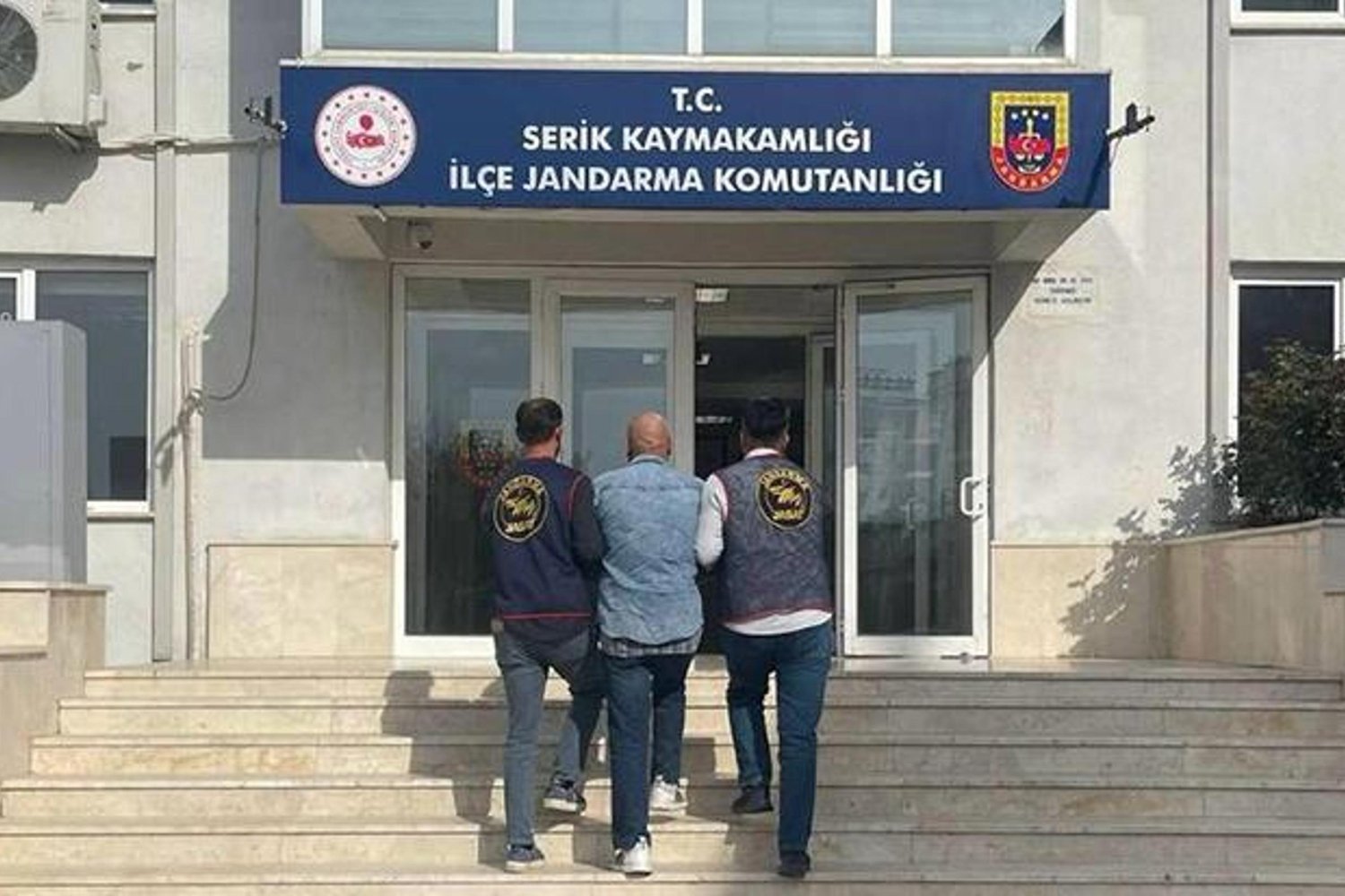 Antalya'da 11 Yıl Sonra Yakalanan Cinayet Zanlısı Tutuklandı