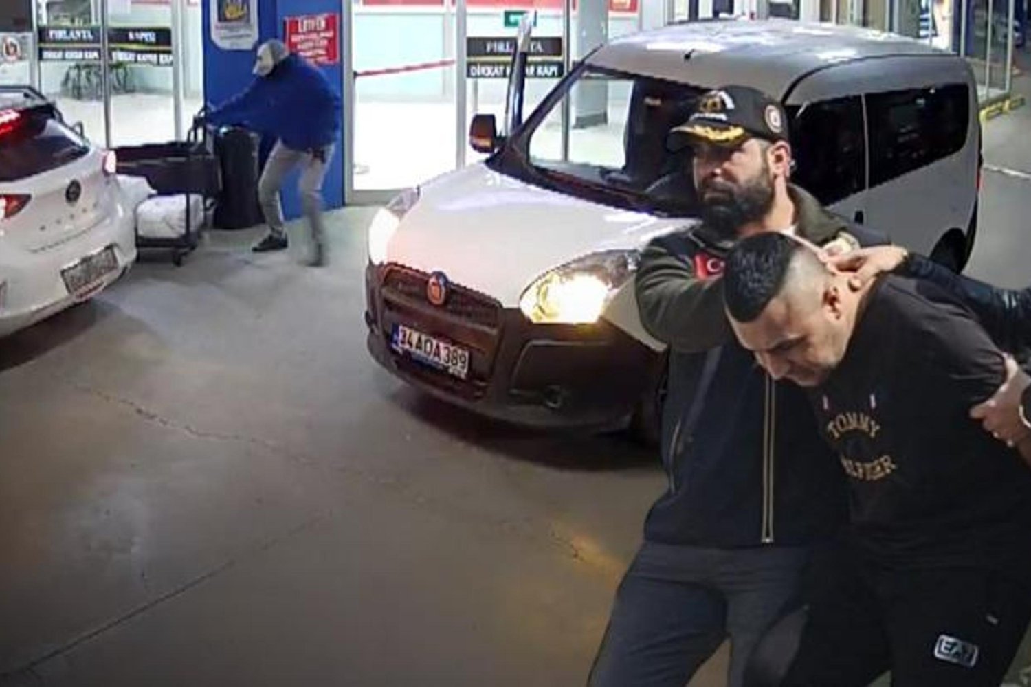 İstanbul'da 24 Milyonluk Soygun Güvenlik Kameralarına Böyle Yansıdı