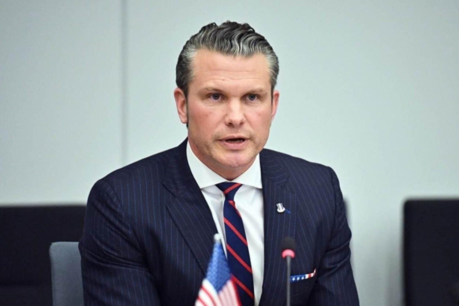 ABD Savunma Bakanı Hegseth İran'a Karşı Güç Gösterileri ve Gökleri Kontrol Altına Alıyoruz
