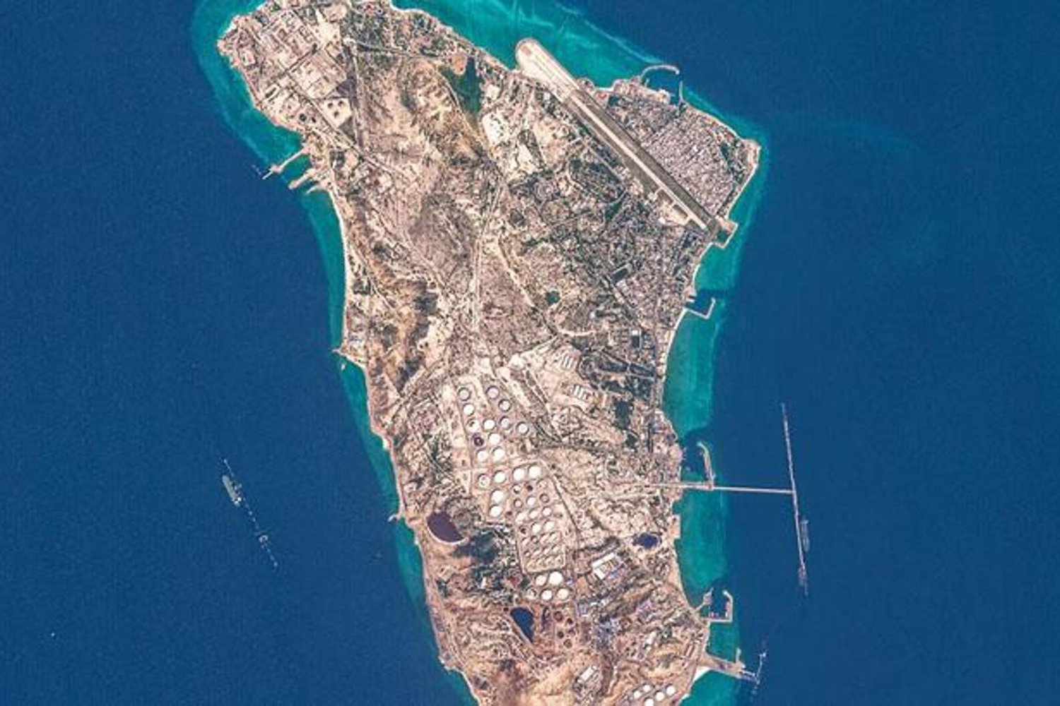 ABD Trump'tan İran’a Saldırı: Hark Adası’na Yıkıcı Baskın ve İran’dan Sert Uyarı