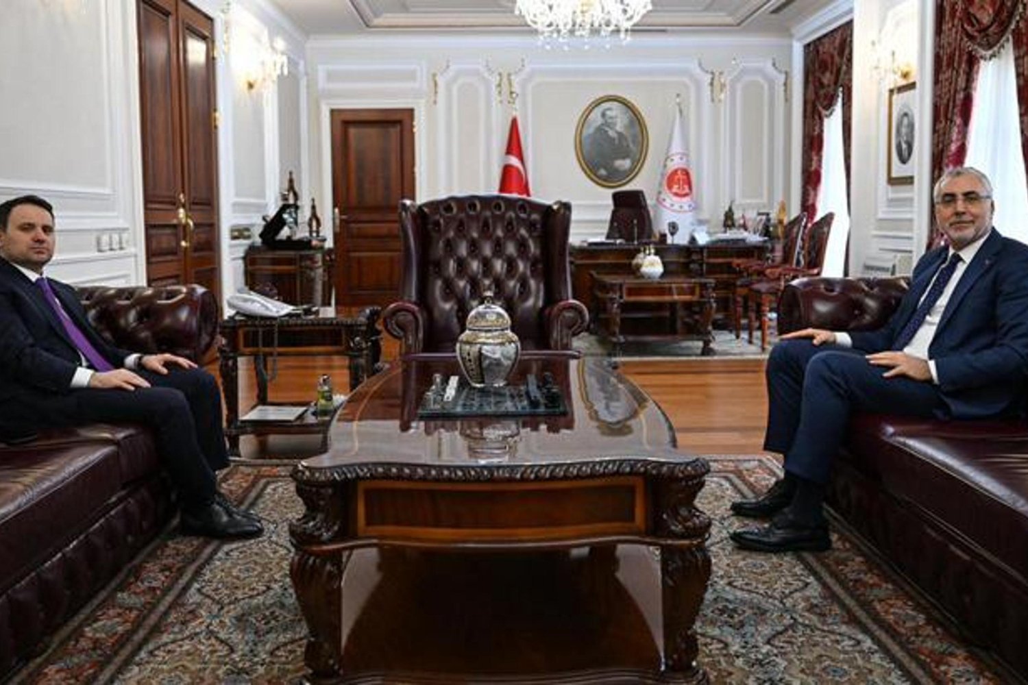 Bakan Gürlek ve Vedat Işıkhan Güçlü İşbirliği İçin Bir Araya Geldi!