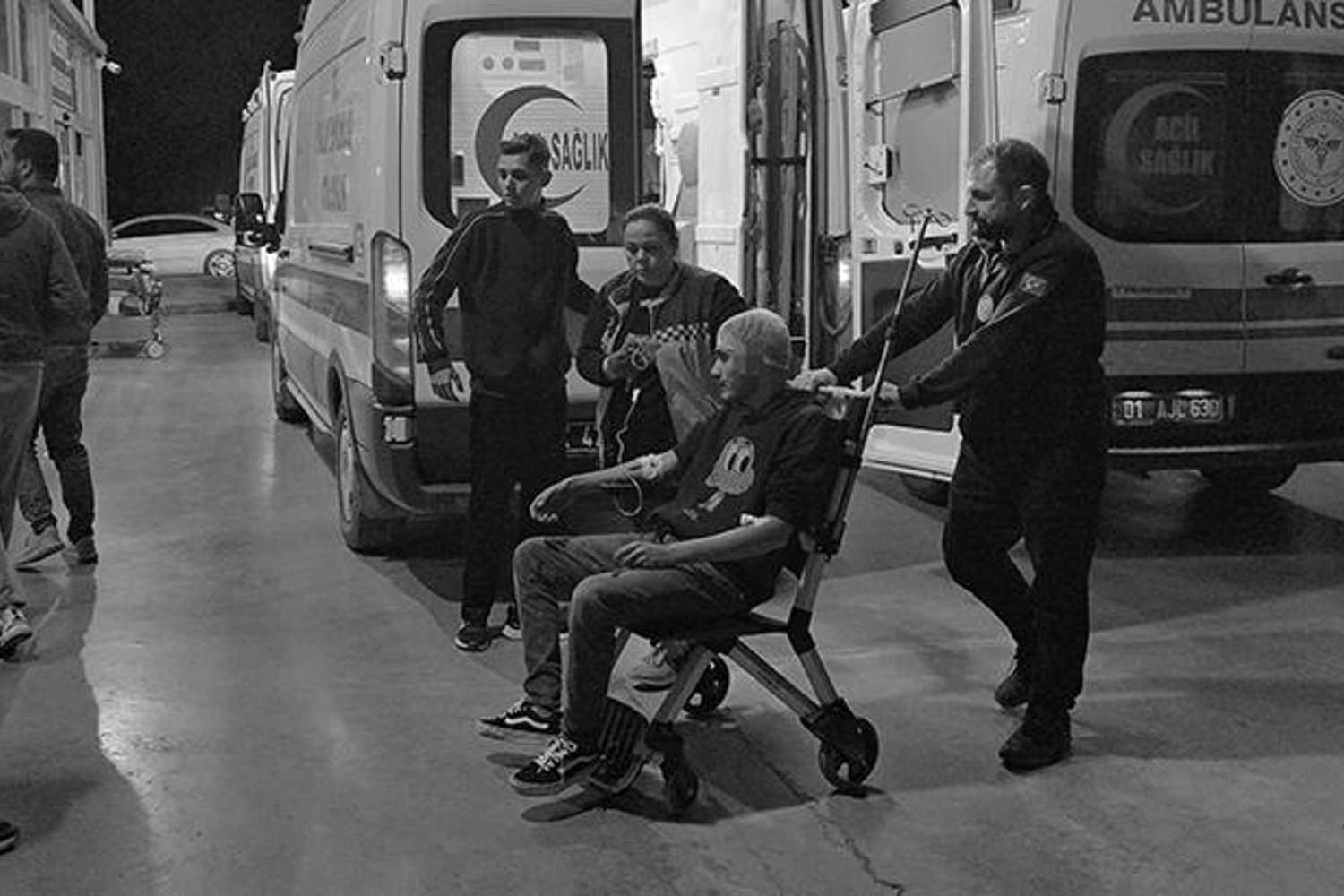 Kozan'da Korkutucu Çatışma: Bıçak ve Sopalarla Saldırı!