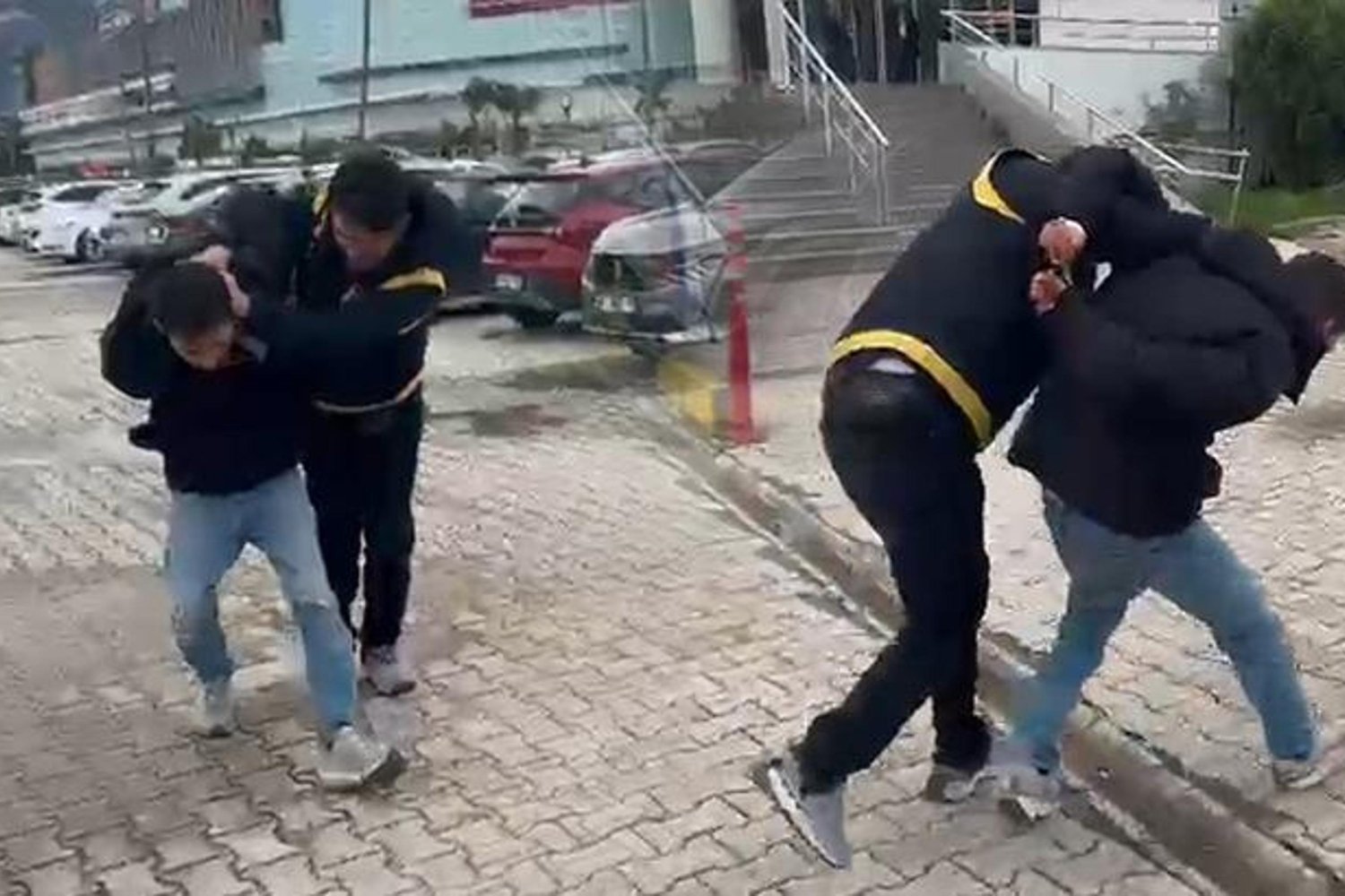 Kadın Tuvalette Gizlice Fotoğraf Çekiminden Şüphelinin Tutuklanması