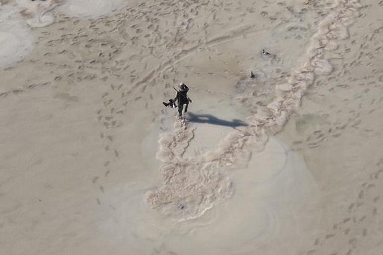 Tuz Gölü'nde Kaçak Avcılar Drondan Ateş Açtı: 2 Tutuklama