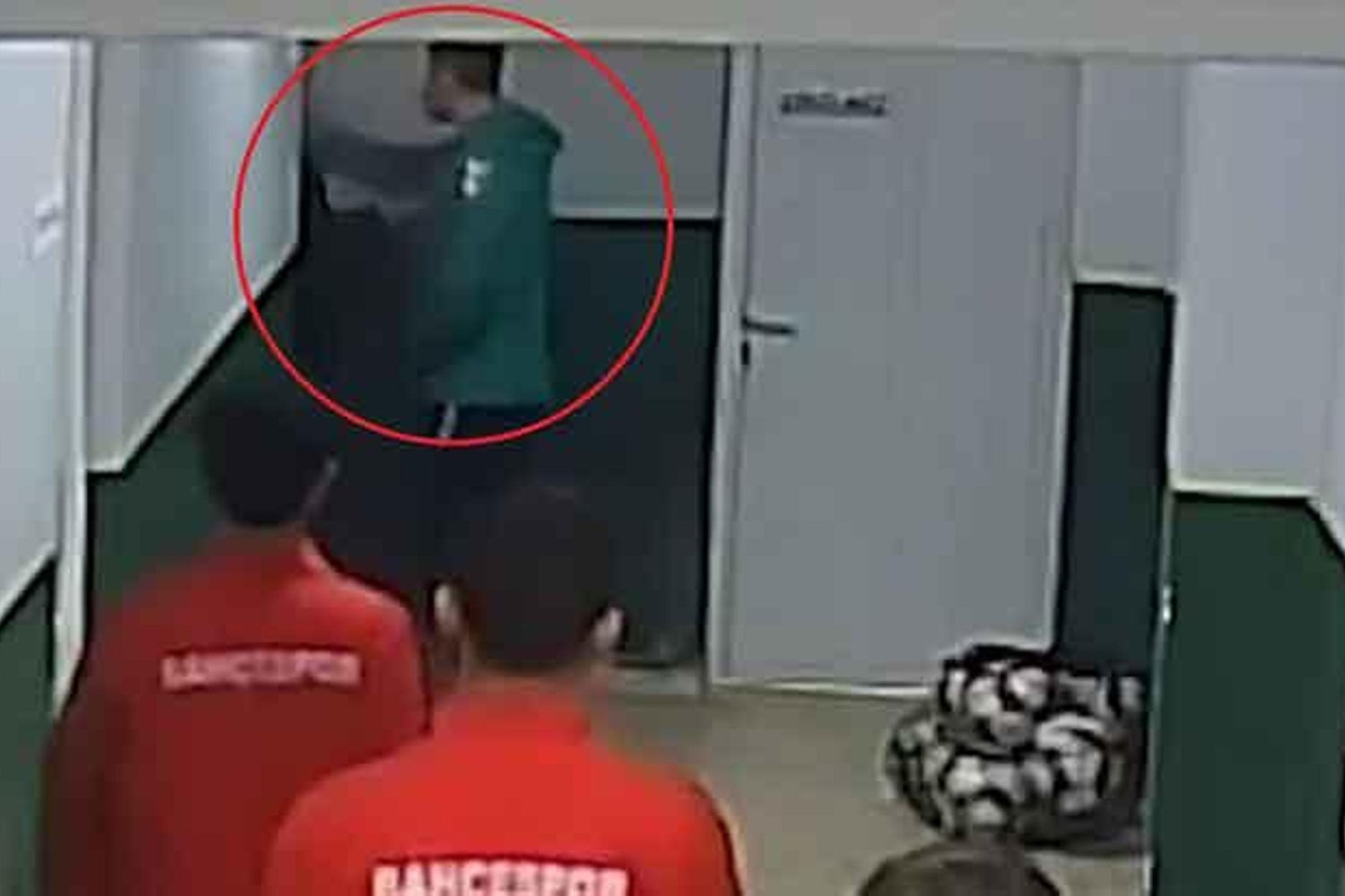 Mersin Amatör Maçında Kavga Güvenlik Kamerasında Çekildi