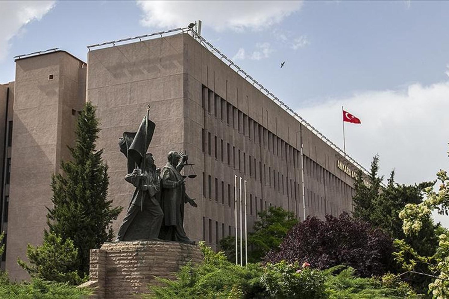 Ankara'da Büyük Yolsuzluk ve Karalama Davaları Devam Ediyor