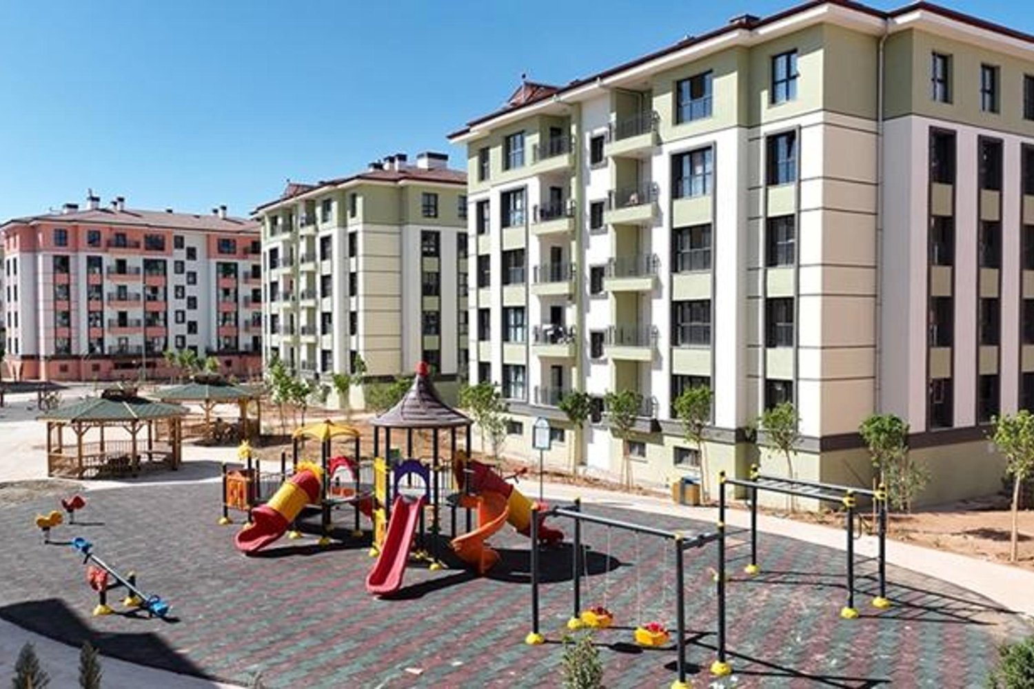 Yüzyılın Konut Projesi Kura Çekimlerinde 75 İl'de 331 Bin Konut Hak Sahibini Buldu