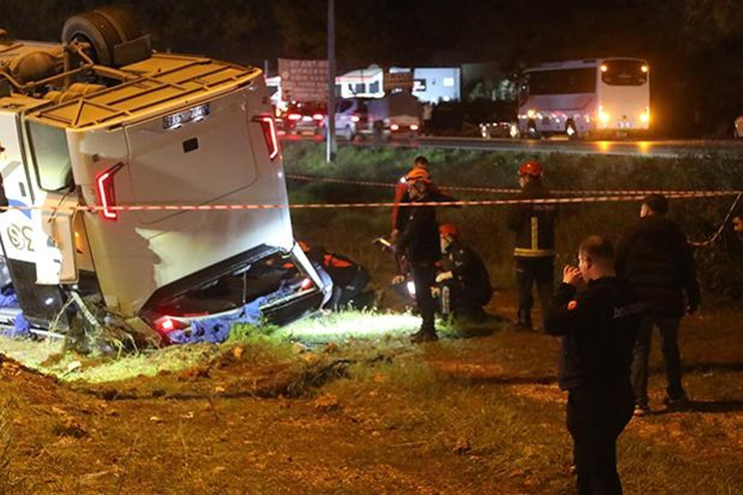 Antalya'da Midibüs Kazası: 16 Infaz Koruma Memuru Yaralandı
