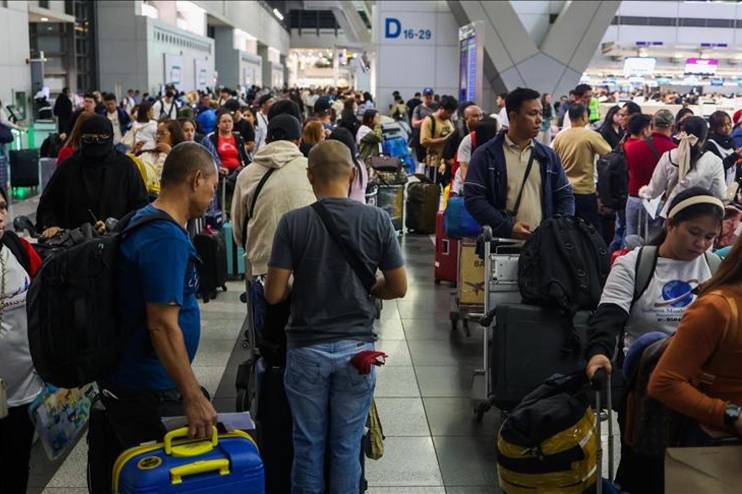 Petrol ve LNG Krizi Asya'yı Vurdu: Enerji Güvenliği Tehlikede!