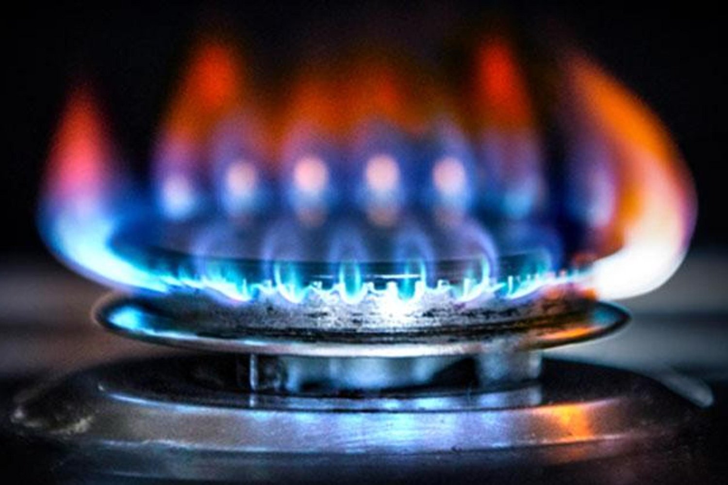 Avrupa Doğal Gaz Fiyatları Düşüşte: TTF Nisan Kontratı %9,2 Azaldı