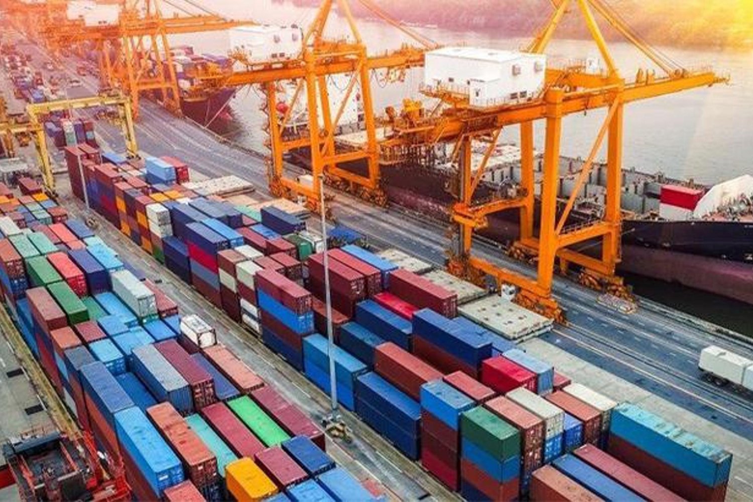 Ekonomi Dalgalanması: Petrol ve Altında Son Durum ve İhracat Rekorları