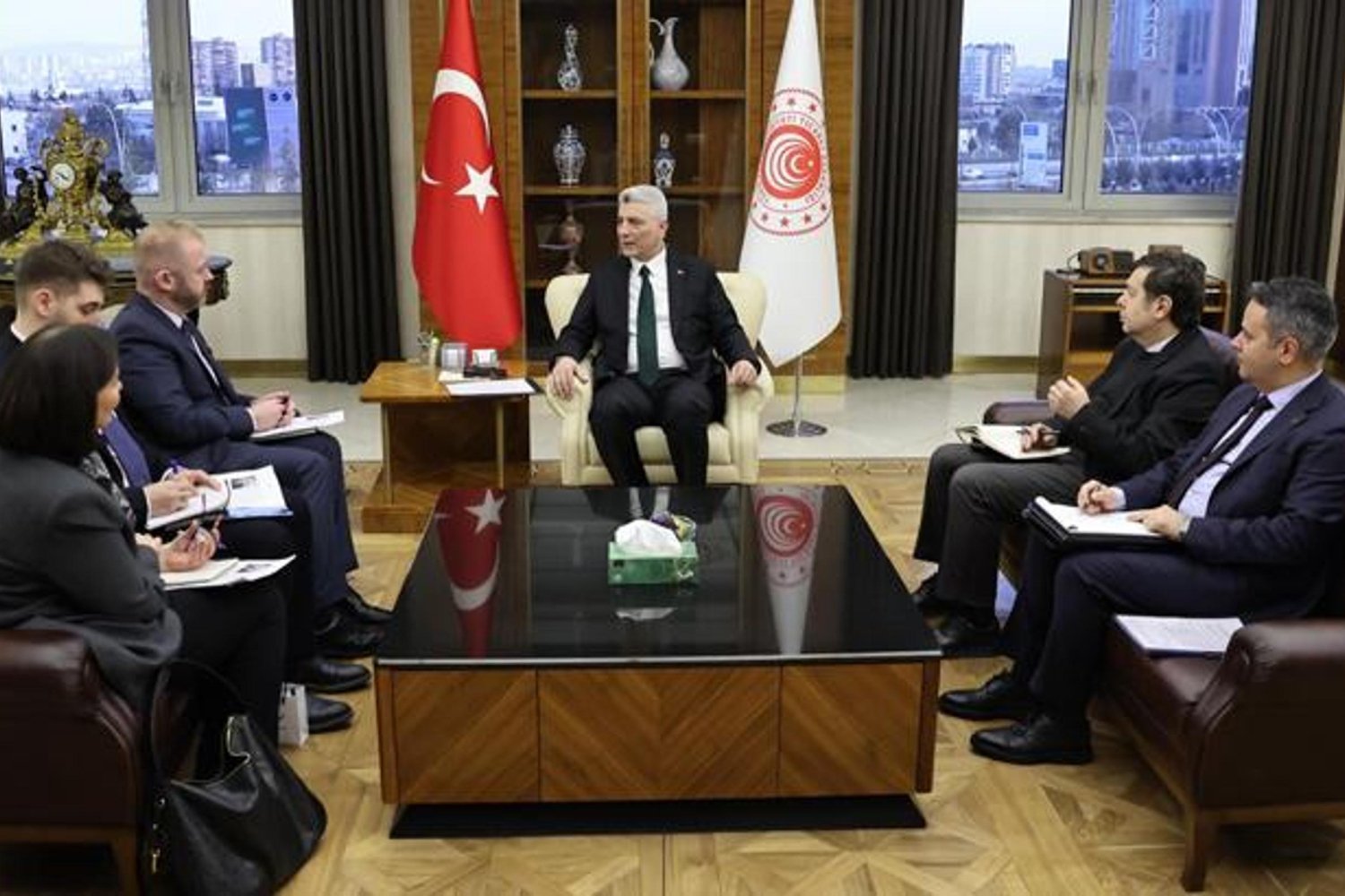 Türkiye-Katar ve Yeni Zelanda Ticaretini Güçlendiren Bakan Bolat'tan Kritik Görüşmeler