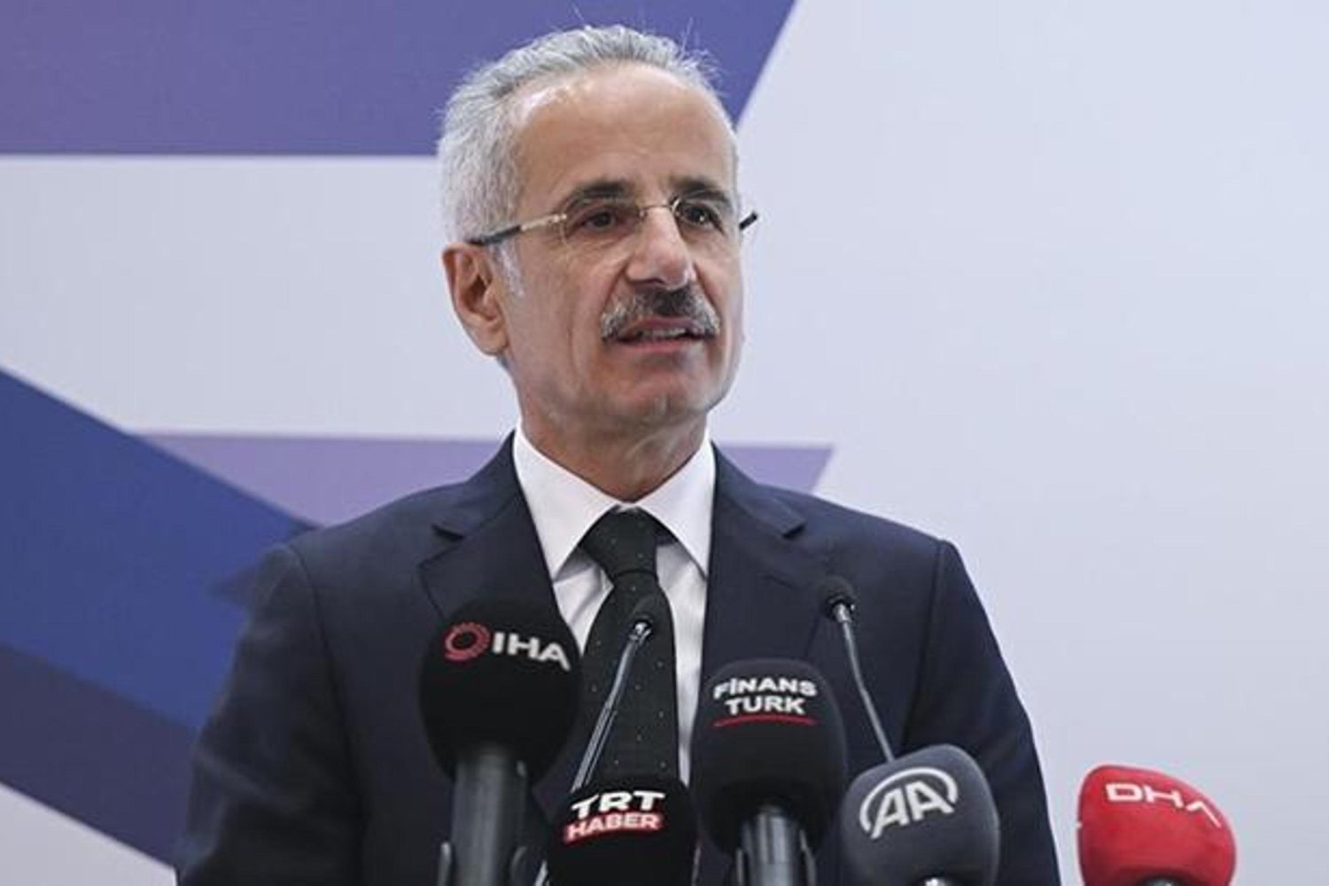 Türkiye'nin Ulaştırma ve Altyapı Atılımı: 355 Milyar Dolar Yatırım ve 28 Bin 500 Km Demiryolu Hedefi