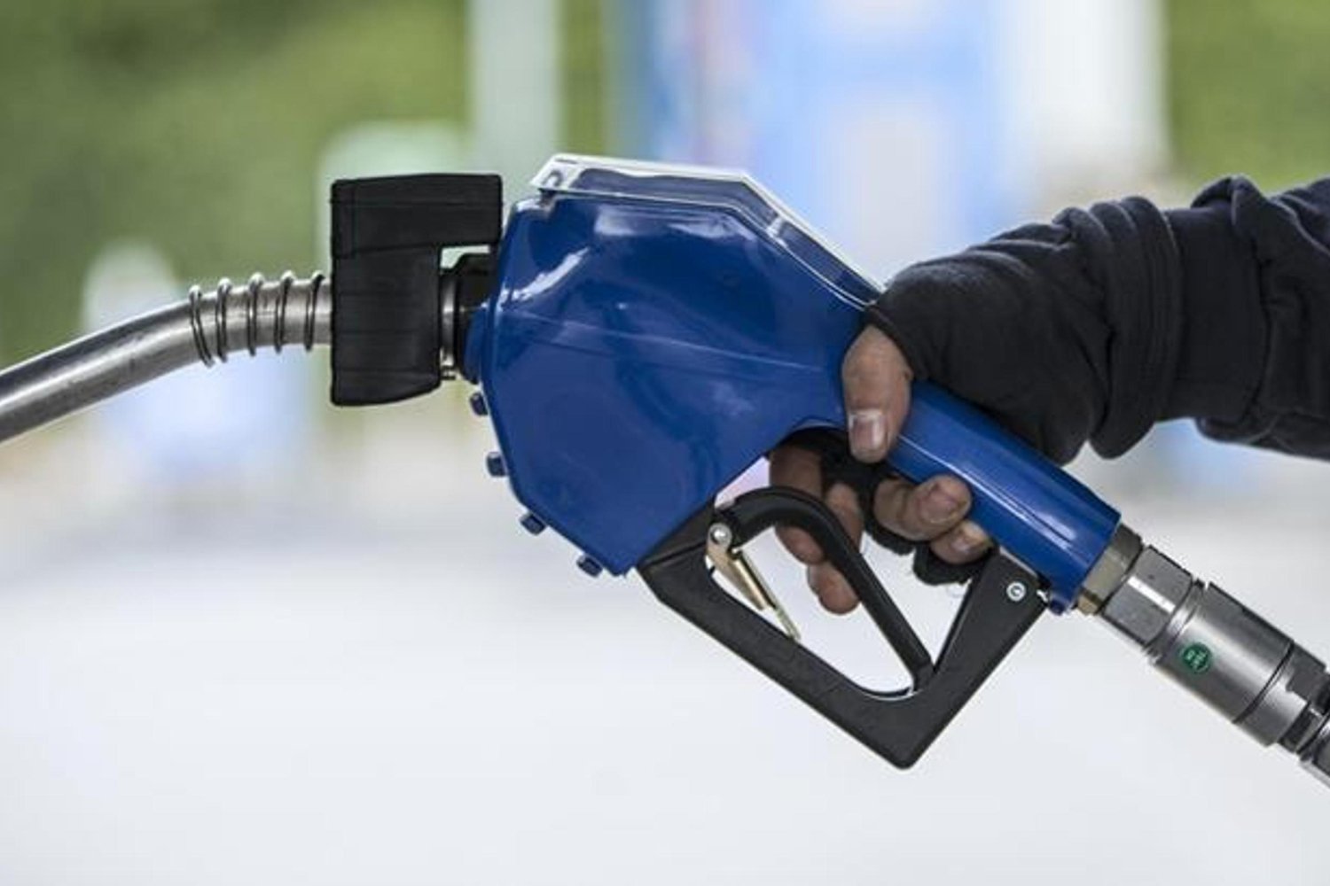 Akaryakıt Satışlarında Bayram Döneminde Rekor Artış: Motorin ve Benzin Satışları Büyüyor