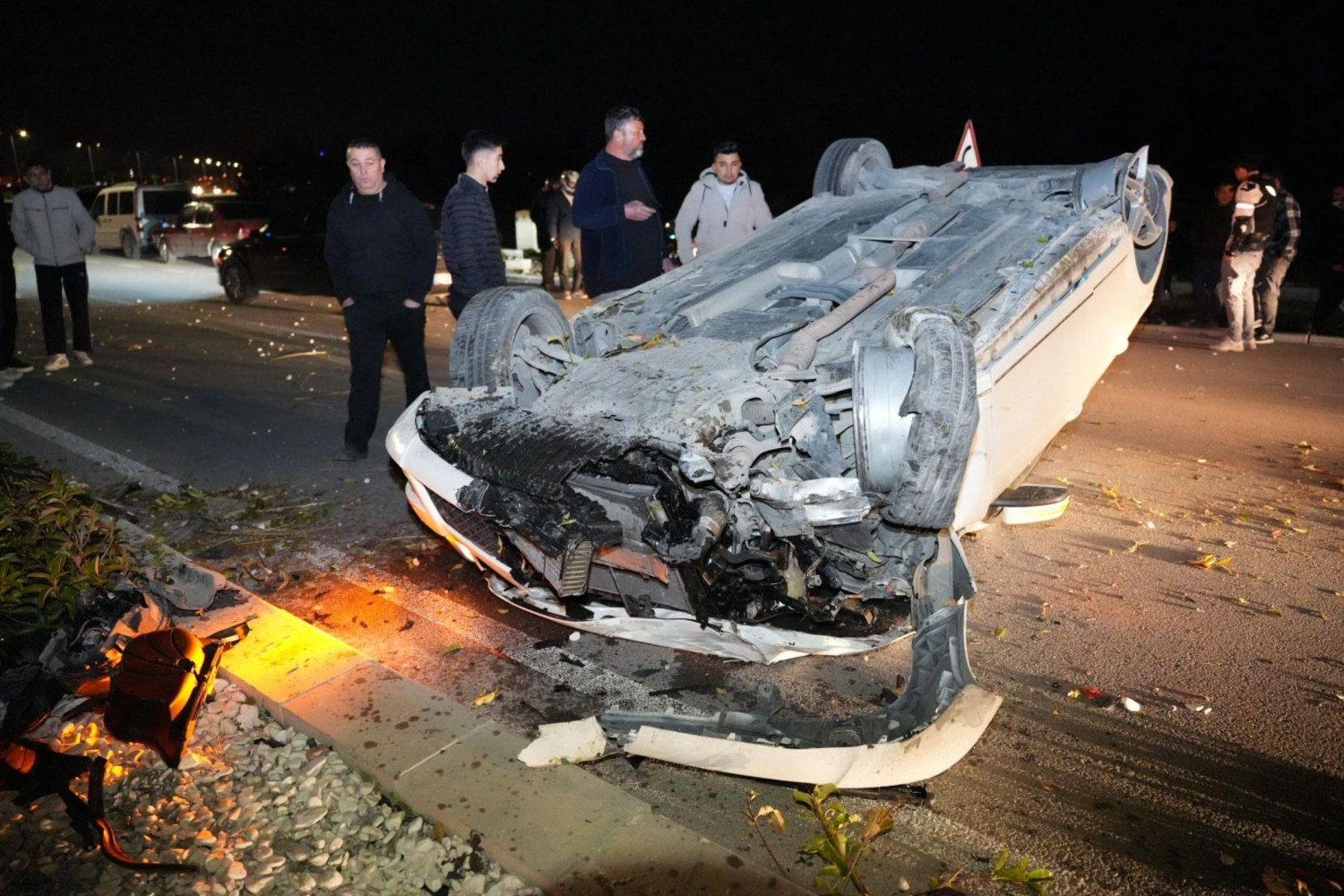Denizli Çevre Yolunda Lüks Araç Yarışında Kontrol Kaybı: Takla Atarak Hurdaya Döndü