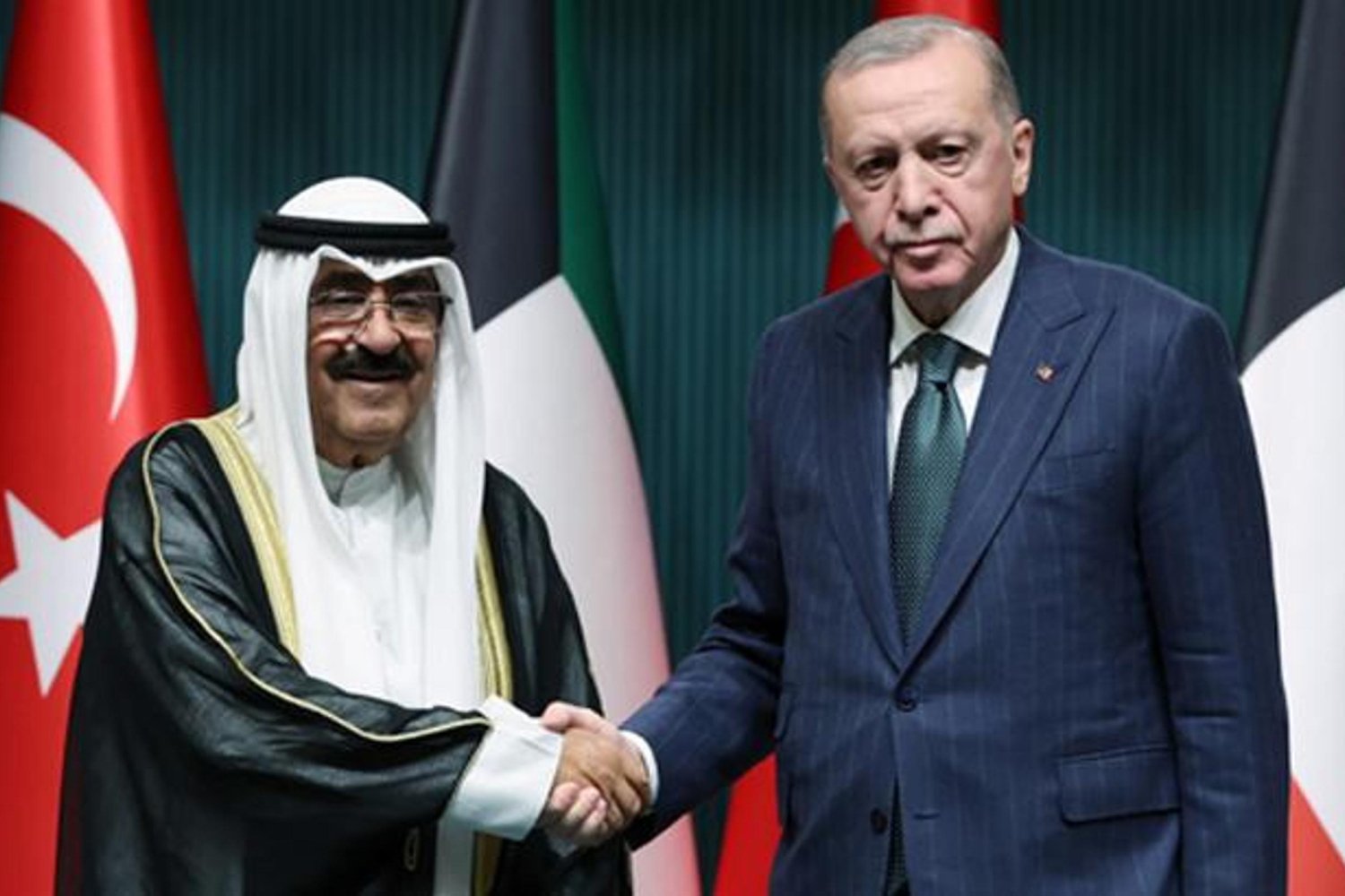 Diplomasi Mesajı: Cumhurbaşkanı Erdoğan Kuveyt Emiri'ne Destek Verdi