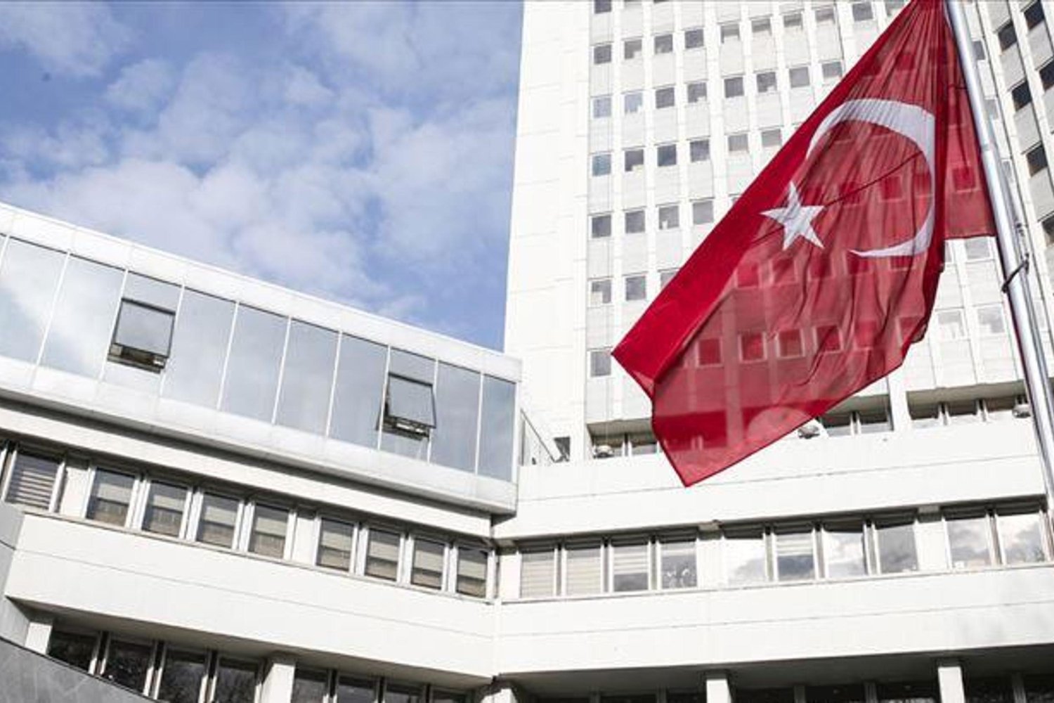 İsrail Suriye’ye Saldırdı: Türkiye’den Sert Tepki