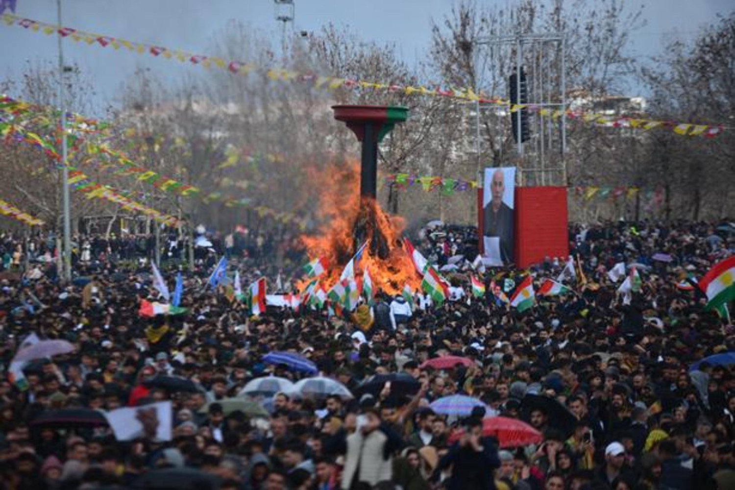 Nevruz Coşkusu Güvenlik Önlemleriyle Dorukta: Diyarbakır’da Kutlamalar Yapıldı