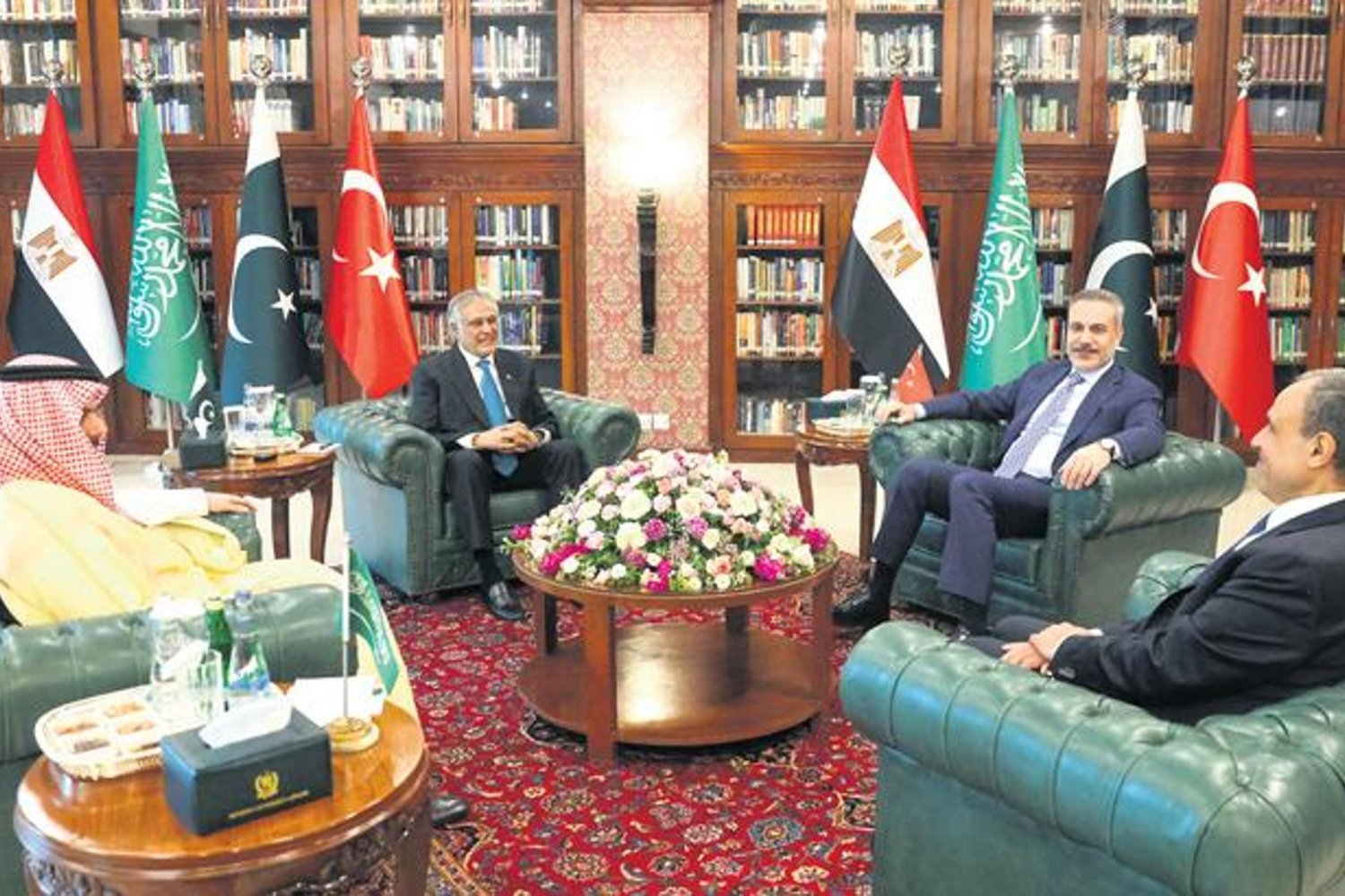 Türkiye Bölgedeki Gerilimi Azaltmak İçin Diplomatik Çabalarını Sürdürüyor