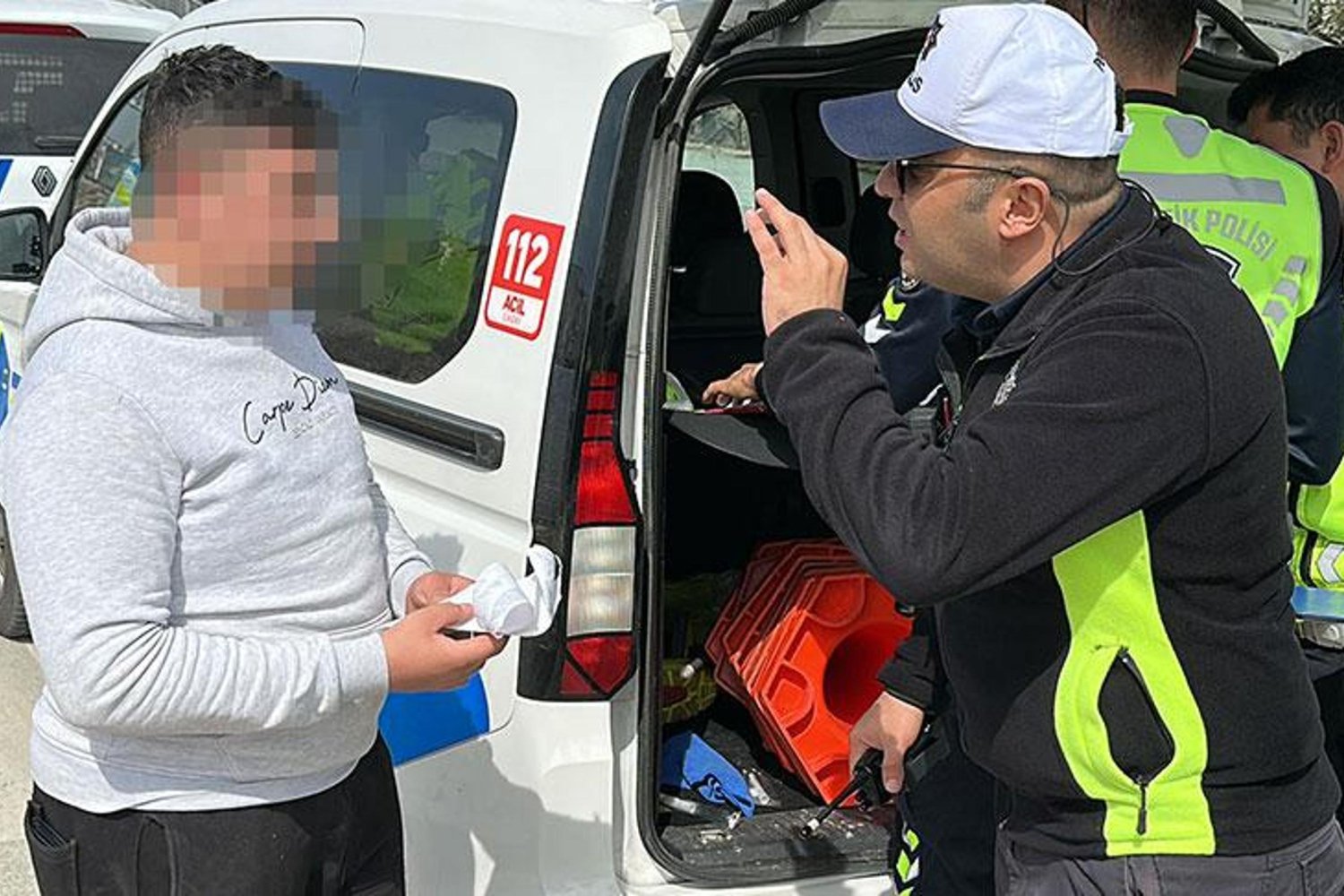 Kütahya'da Trafik Ceza ve Güvenlik Önlemleri: Plakasız Motosiklet Yakalandı