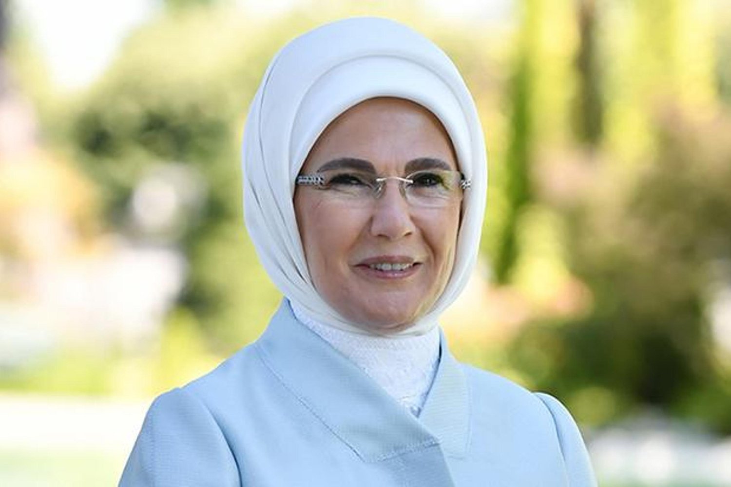 Emine Erdoğan’dan Kadir Gecesi Mesajı: Dualar Zulüm Altındakiler İçin