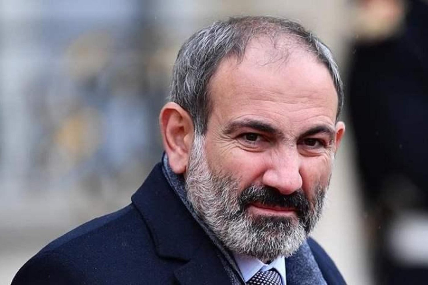 Erivan'da Aziz Anna Kilisesi'nde saldırı girişimi! Paşinyan güvenlik altında