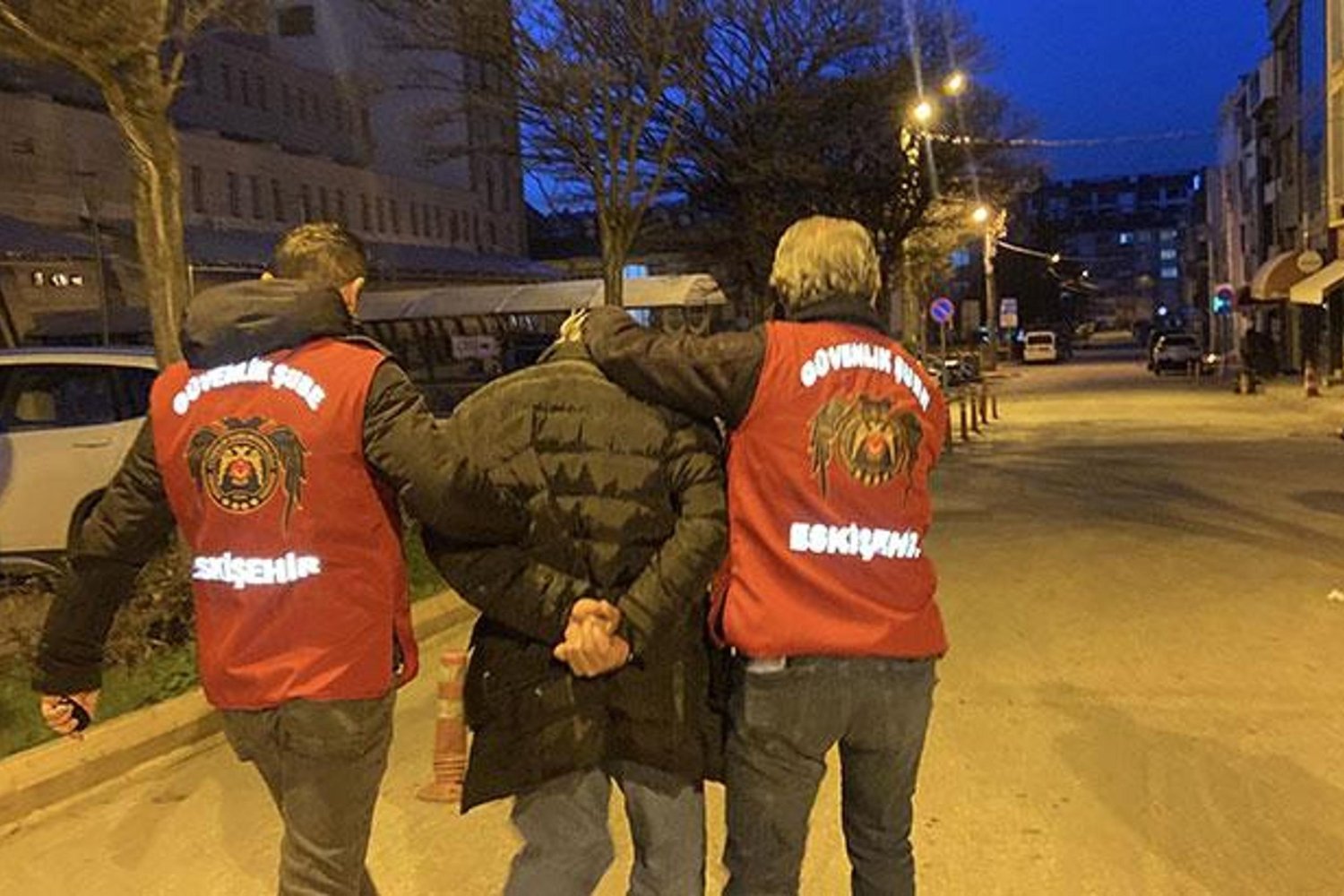 Eskişehir’de Atatürk'e Hakaret Eden Şüpheli Gözaltında ve Tutuklandı!