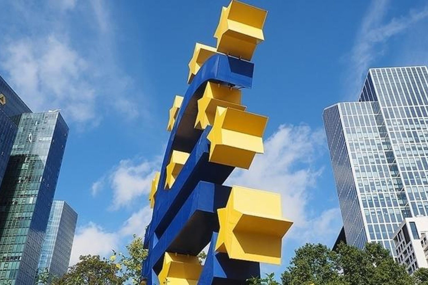 Avrupa Birliği Ekonomik Güven Endeksi Azaldı, Gelecek Beklentileri Pessimist Oldu