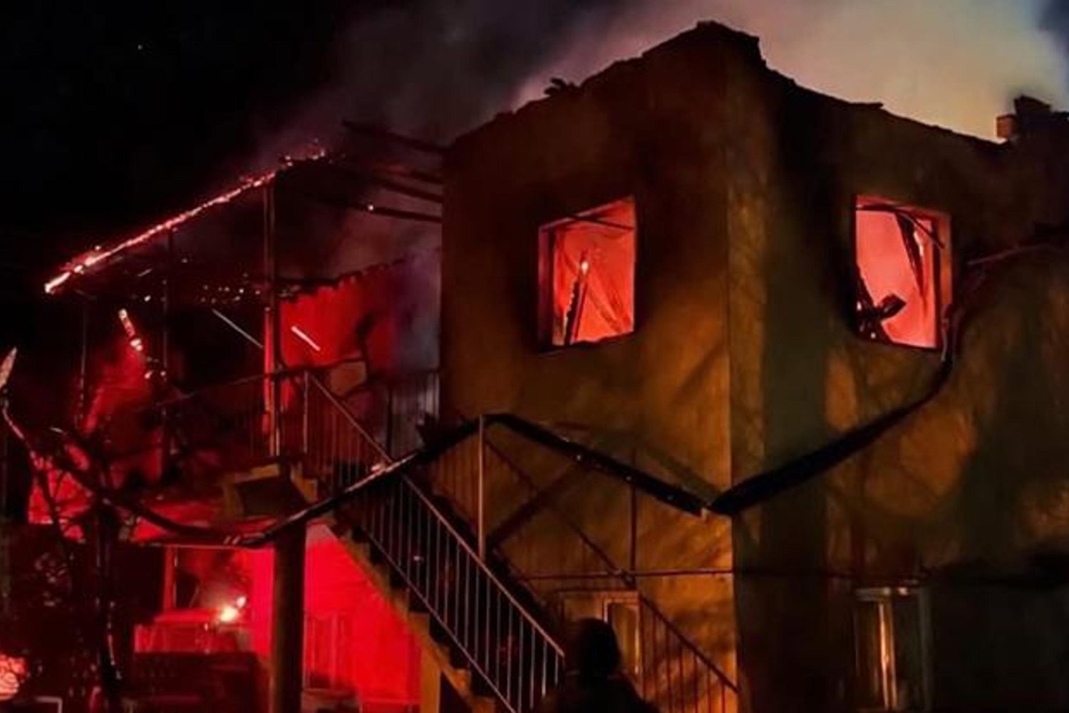 Develi'de Yangın: Zihinsel Engelli Kız ve Annesi Yaralandı