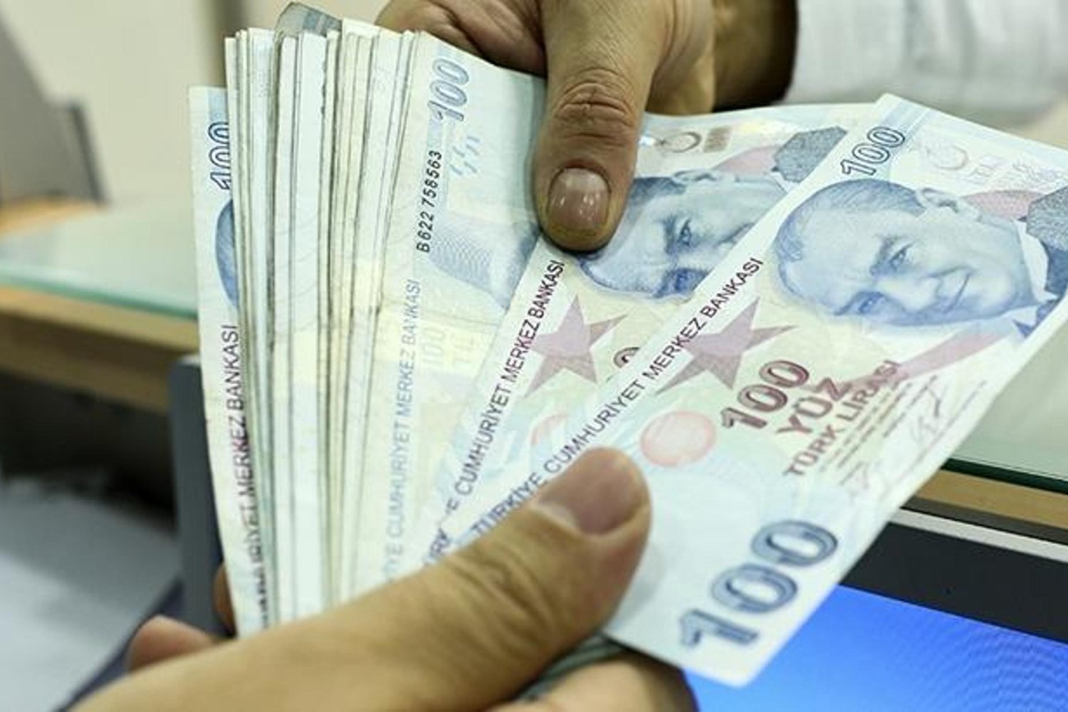 EYT Düzenlemesi Sonrası 2.6 Milyon Emekli Oldu! 2025 Yılında 440 Bin Kişi Yaşlılık Maaşı Abluka Aldı