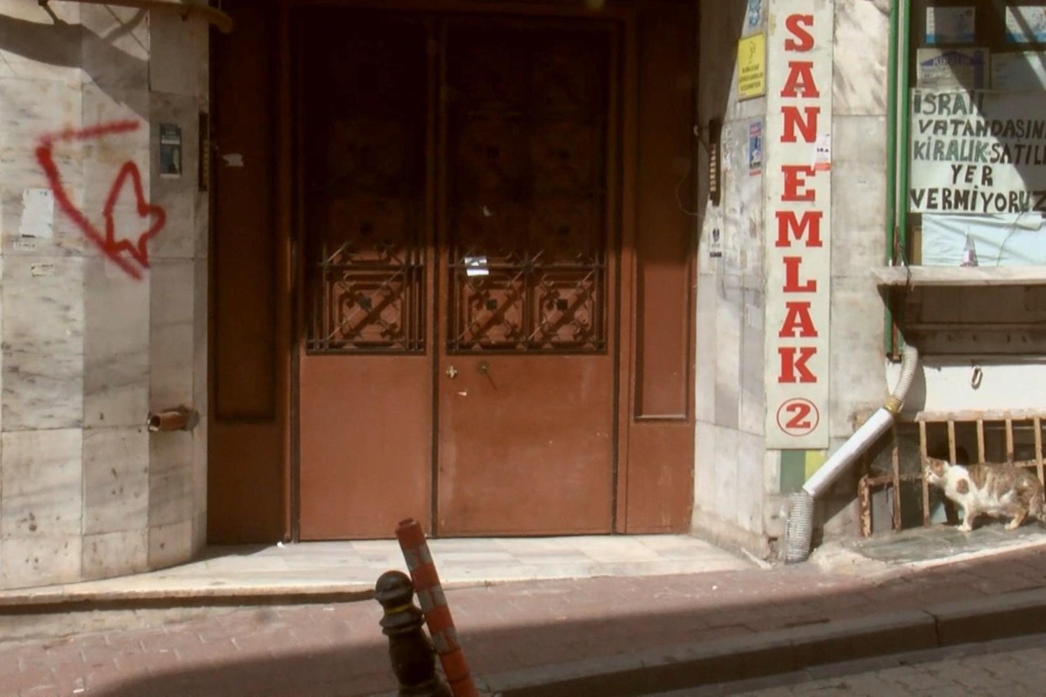 Fatih'te Şok Ölüm: Eşini Döverek Öldüren Cezayirli Veli Cıngılea Tutuklandı